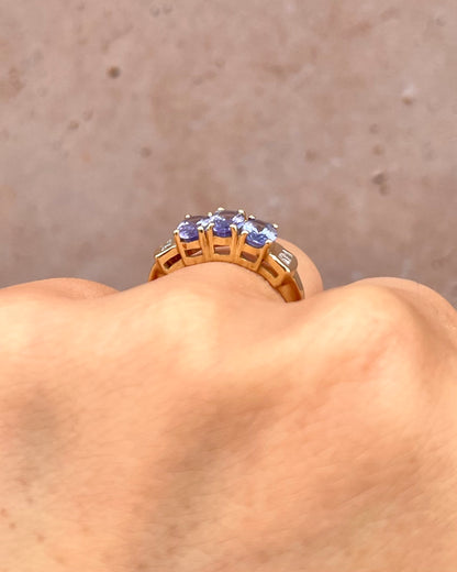 Anillo Trilogía Tanzanitas 1.35 quilates y Diamantes "Cléa"