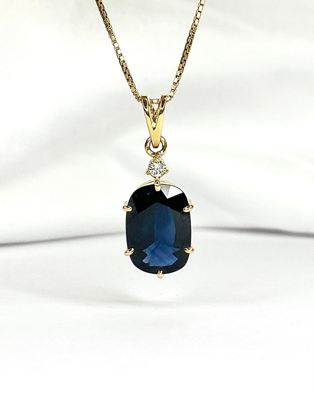Pendentif Saphir 4.40 carats &amp; Diamant "Gratianne"