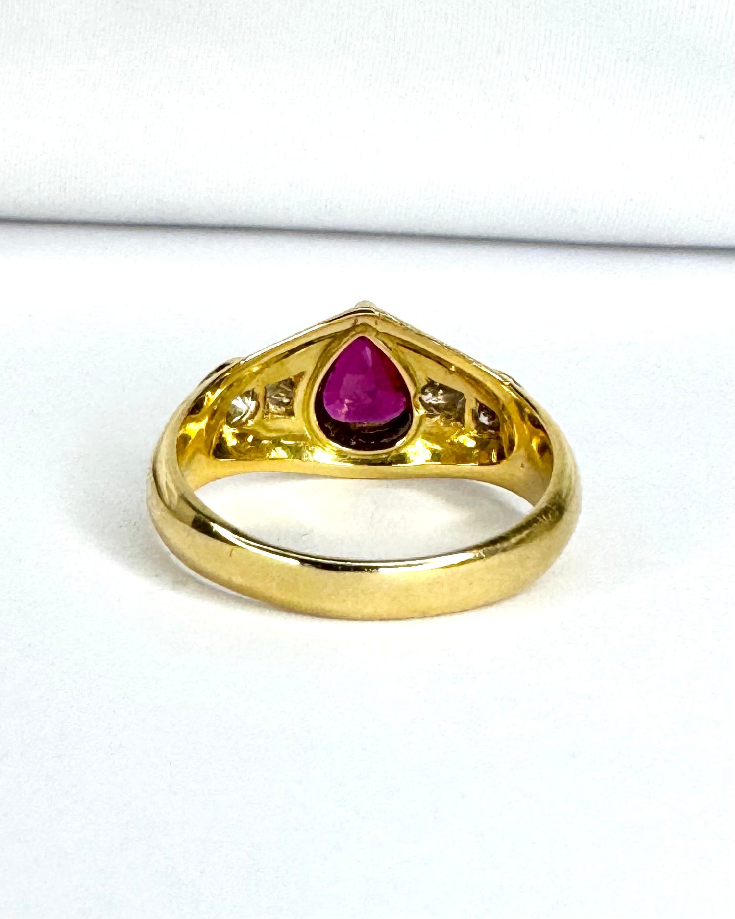 Anillo rígido con rubí, diamantes 0,55 quilates y oro 6,39 g "Clarisse"
