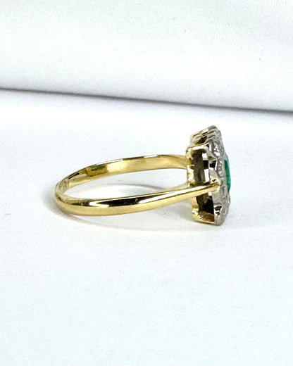 Anillo Art Déco Esmeralda 0,38 cts y Diamantes 0,36 cts "Evelina"