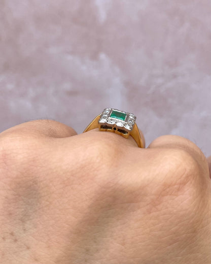Anillo Art Déco Esmeralda 0,38 cts y Diamantes 0,36 cts "Evelina"
