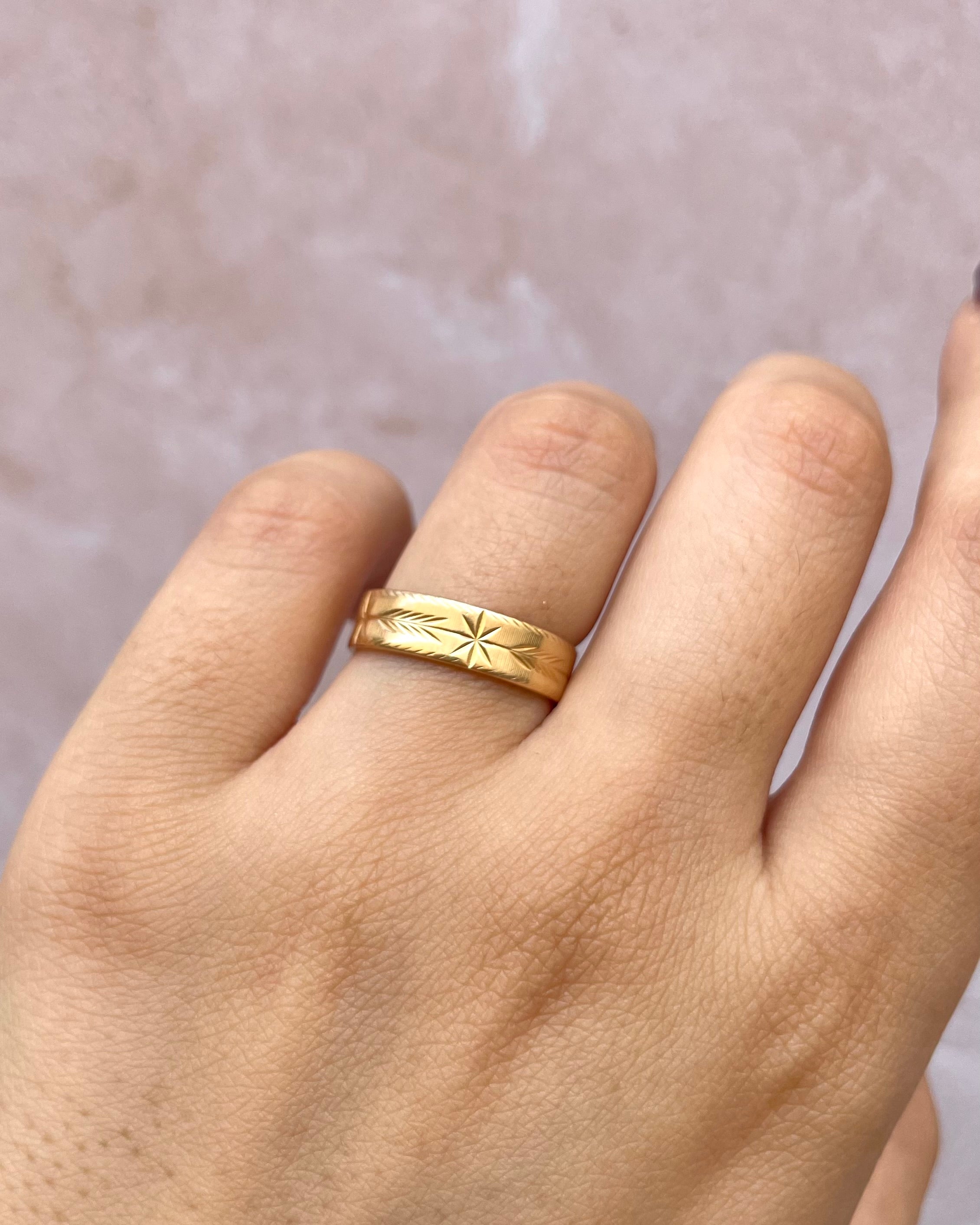Anillo de alianza aro de oro amarillo 18 quilates 5 mm "Tobias"
