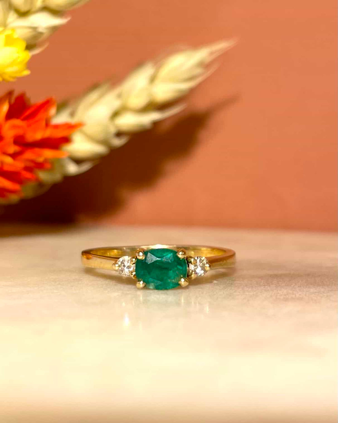 Bague Trilogie Emeraude 0.50 carat &amp; Diamants &quot;Jorya&quot;