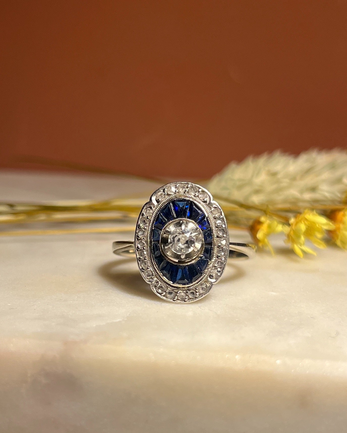 Anillo Art Déco con zafiros y diamantes "Eugénie"