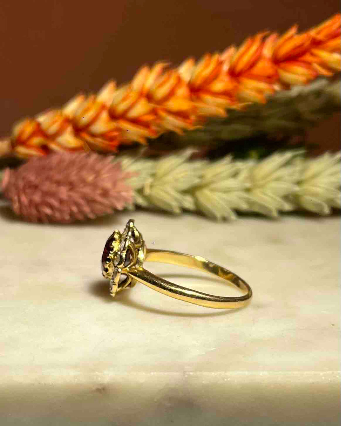 Bague marguerite Grenat &quot;Solène&quot;