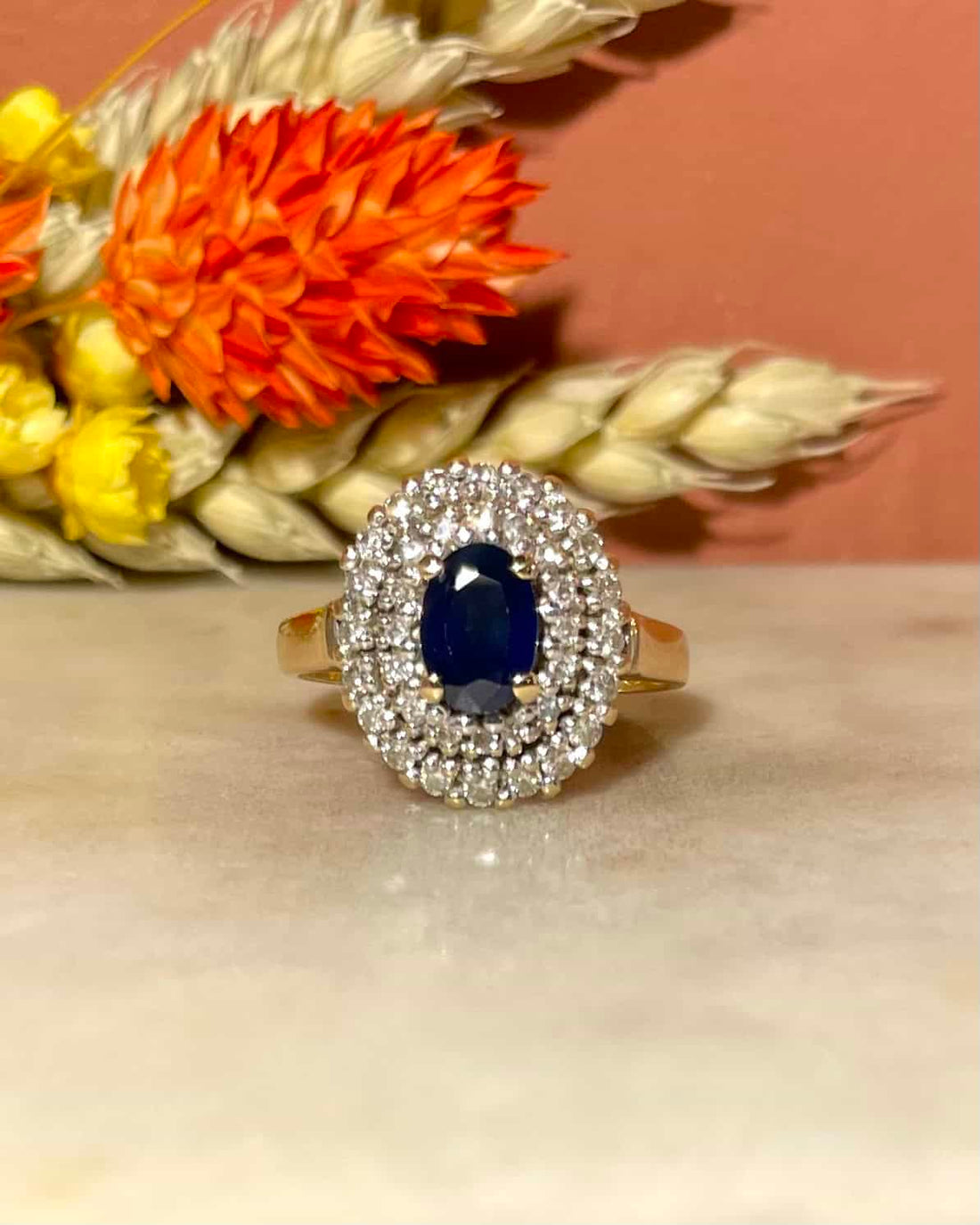 Anillo &quot;Coraline&quot; con margarita de 1 quilate y 36 diamantes