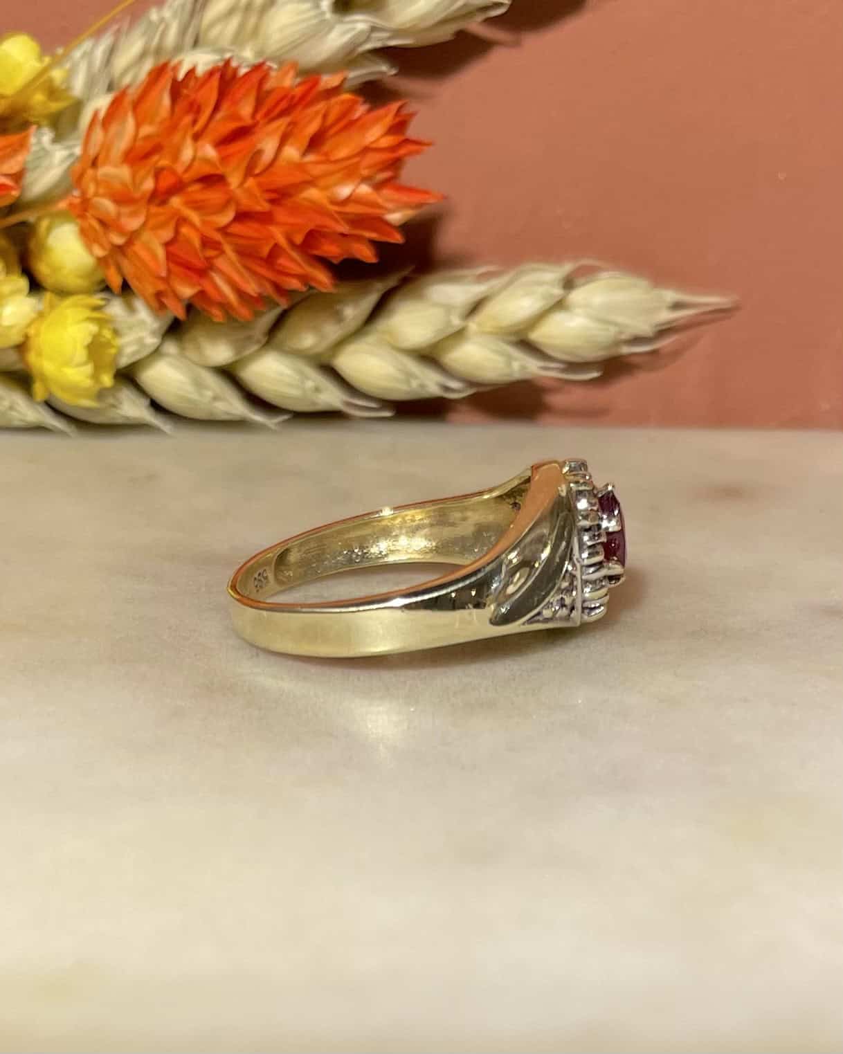 Bague Jonc Tourbillon Diamants &amp; Rubis "Perine" - Elliade Paris