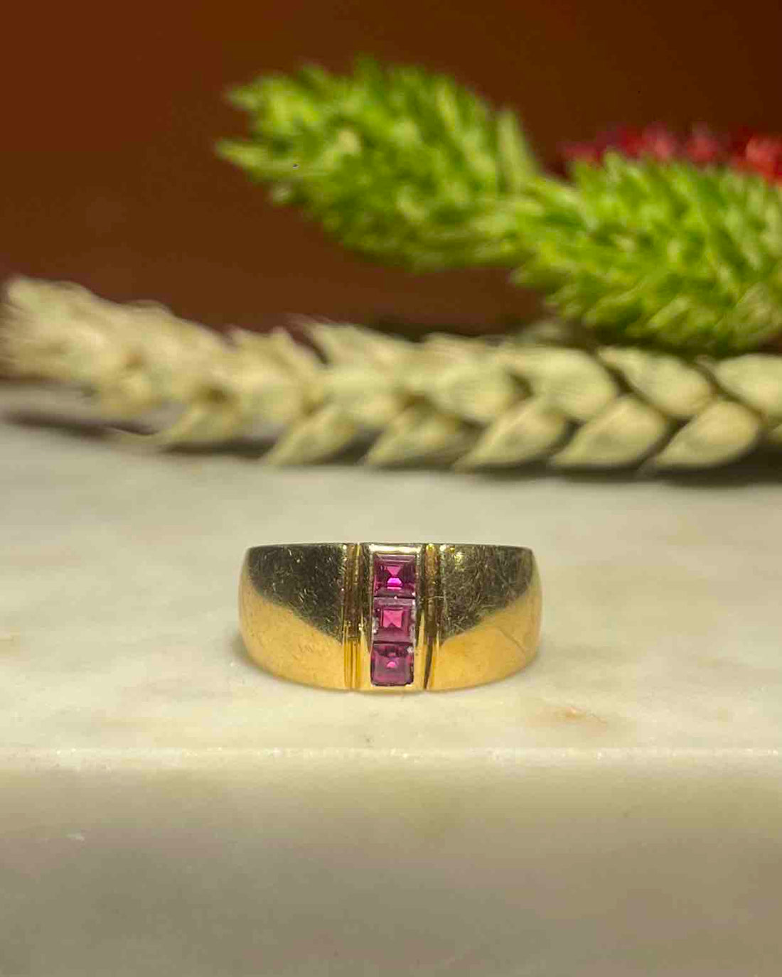 Anillo brazalete de oro y rubí &quot;Murielle&quot;
