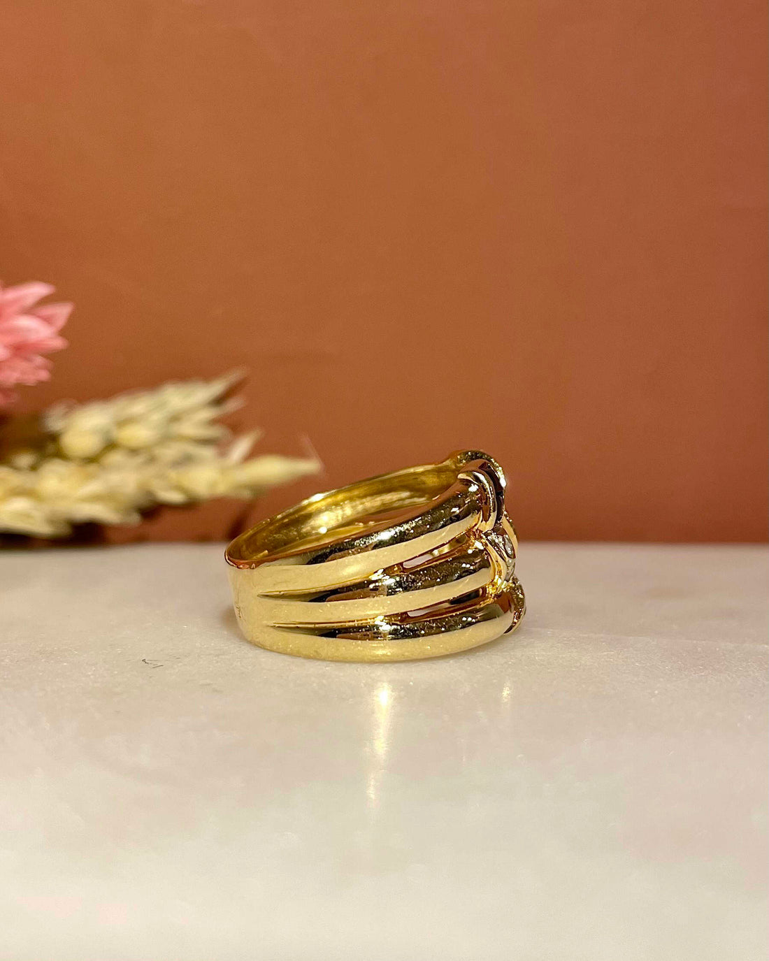 Bague Jonc Saphirs, Émeraudes &amp; Diamants &quot;Lucilia&quot;