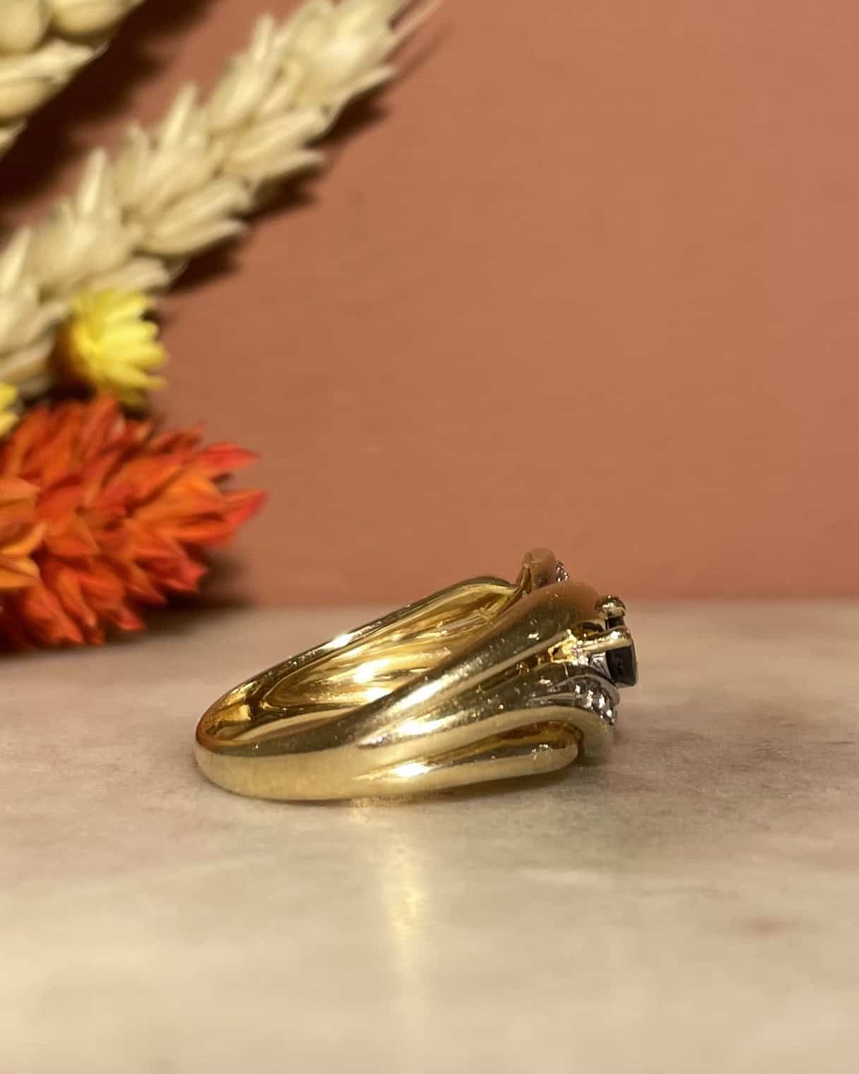 Anillo brazalete de zafiro y diamantes "Sania"