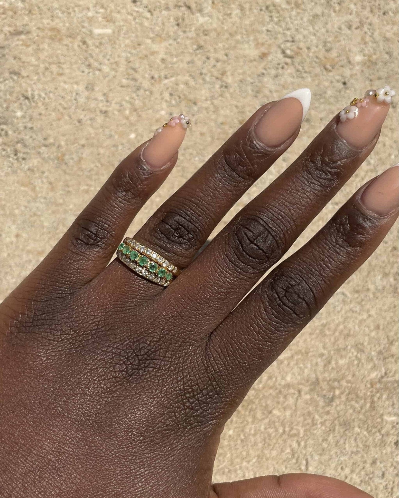 Jonc Vintage Emeraudes &amp; Diamants "Alama" - Elliade Paris