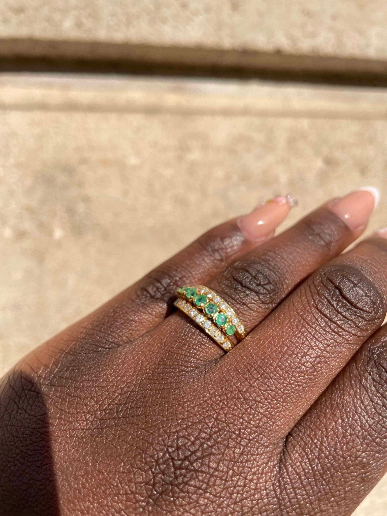Jonc Vintage Emeraudes &amp; Diamants "Alama" - Elliade Paris