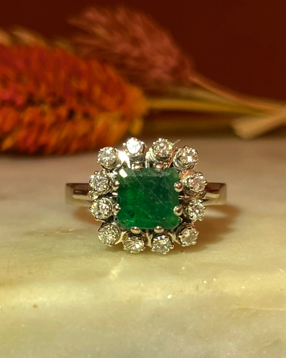 Bague Marguerite Émeraude &amp; Diamants 1 carat &quot;Lauréane&quot;