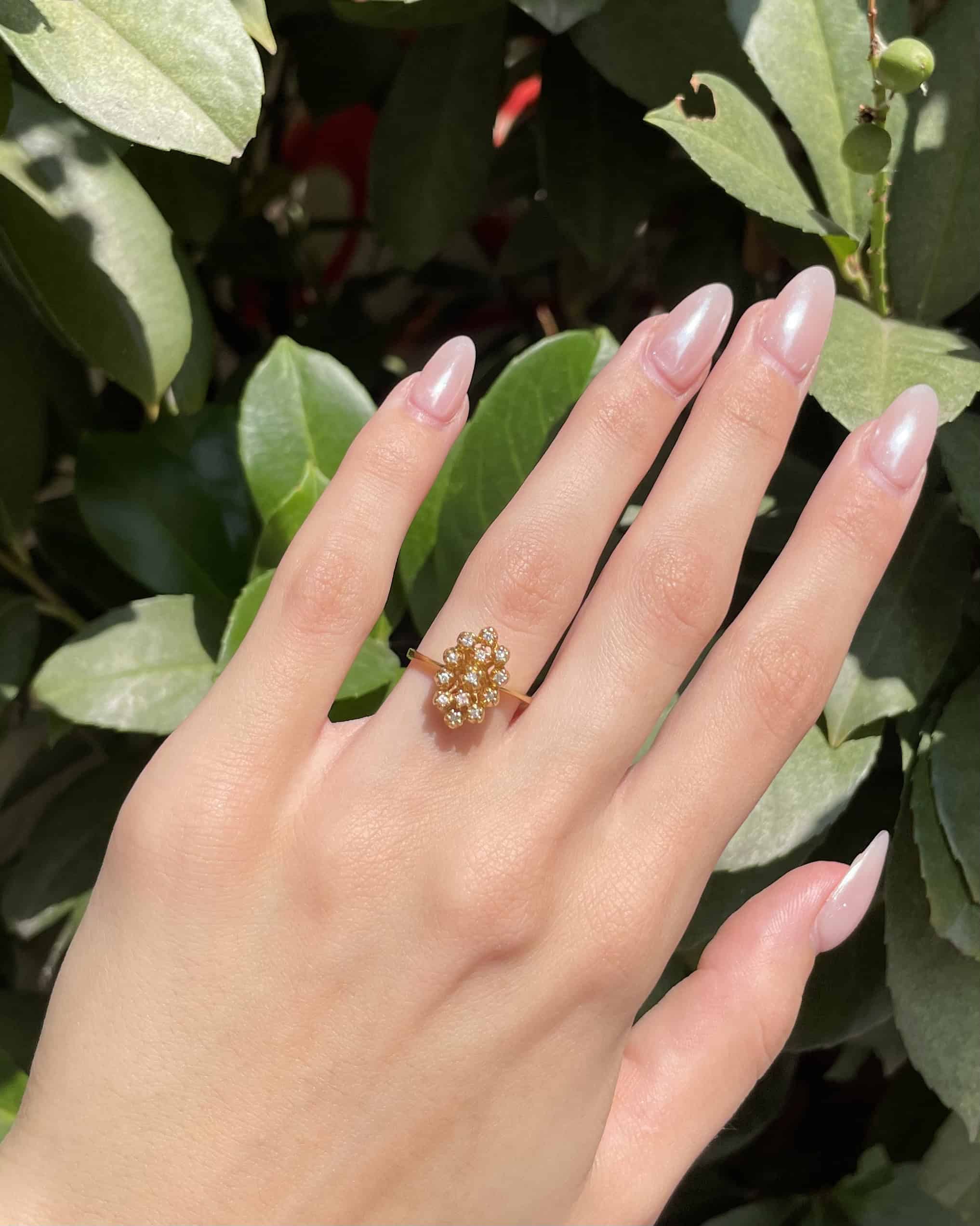 Anillo "Mariela" de 13 diamantes talla marquesa