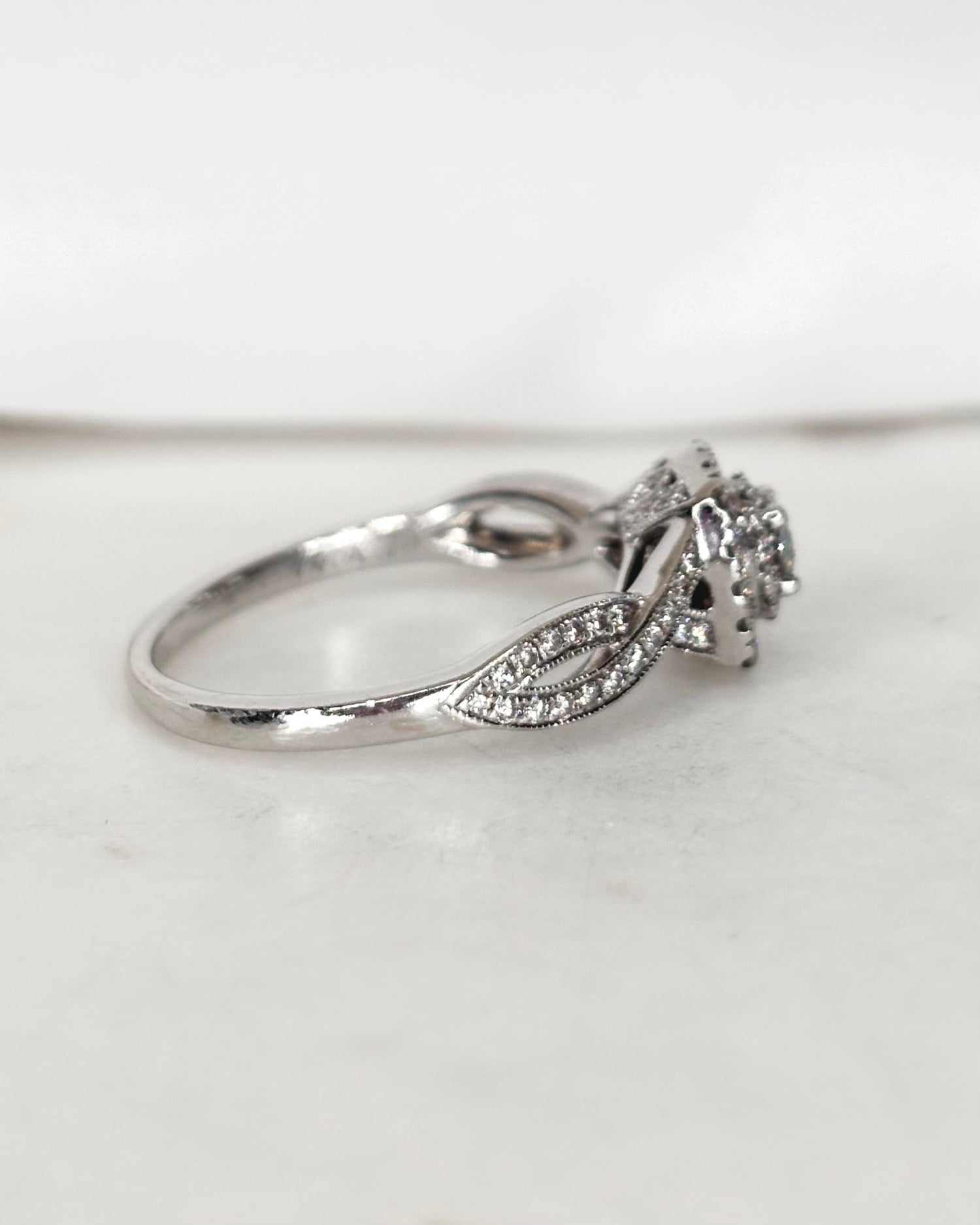 Bague Marguerite Diamants 1 carat &quot;Irina&quot;