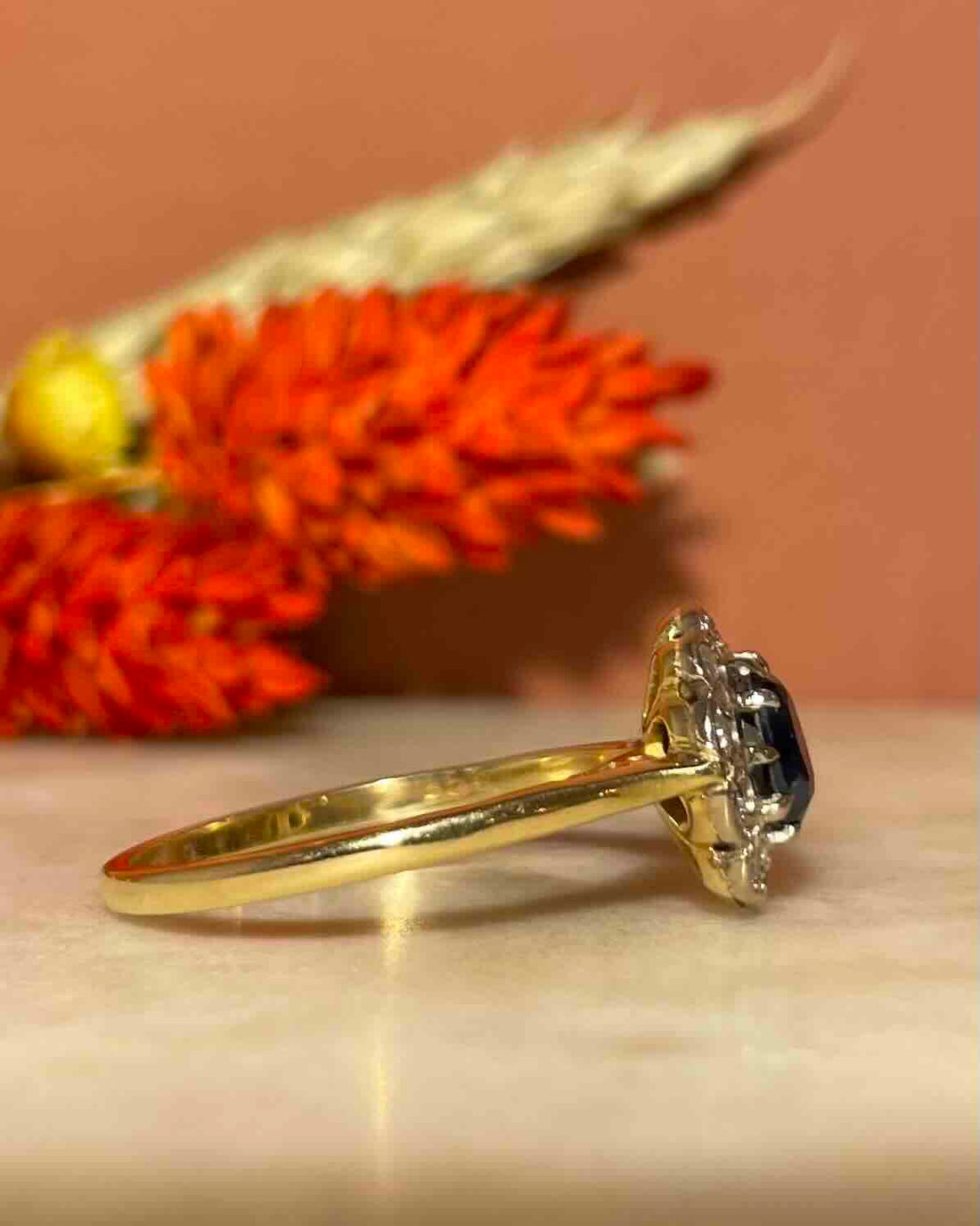 Bague Marguerite Saphir 0.55 carat &amp; Diamants &quot;Sidonie&quot;