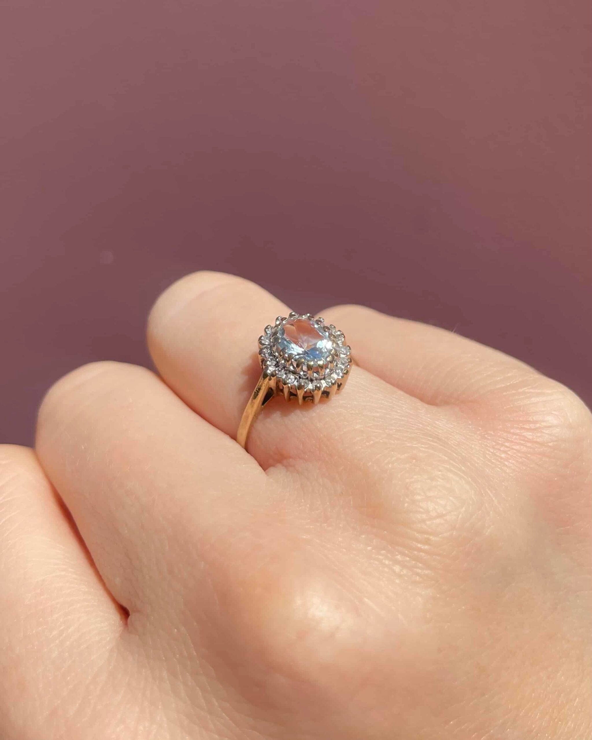 Bague Marguerite Aigue-Marine 1.10 Carat &amp; Diamants "Pronte"