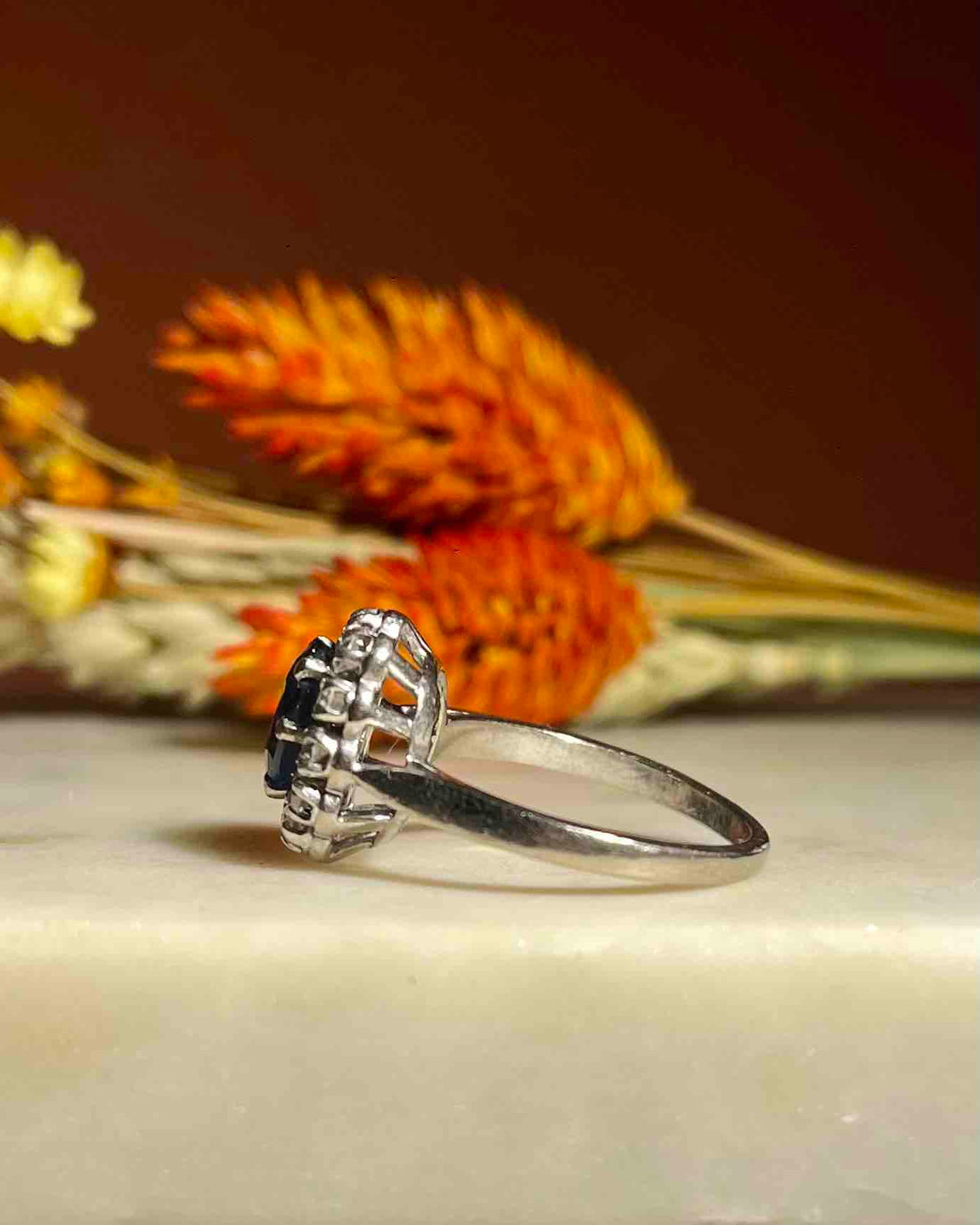 Bague Marguerite Saphir &amp; Diamants &quot;Chléophéa&quot;