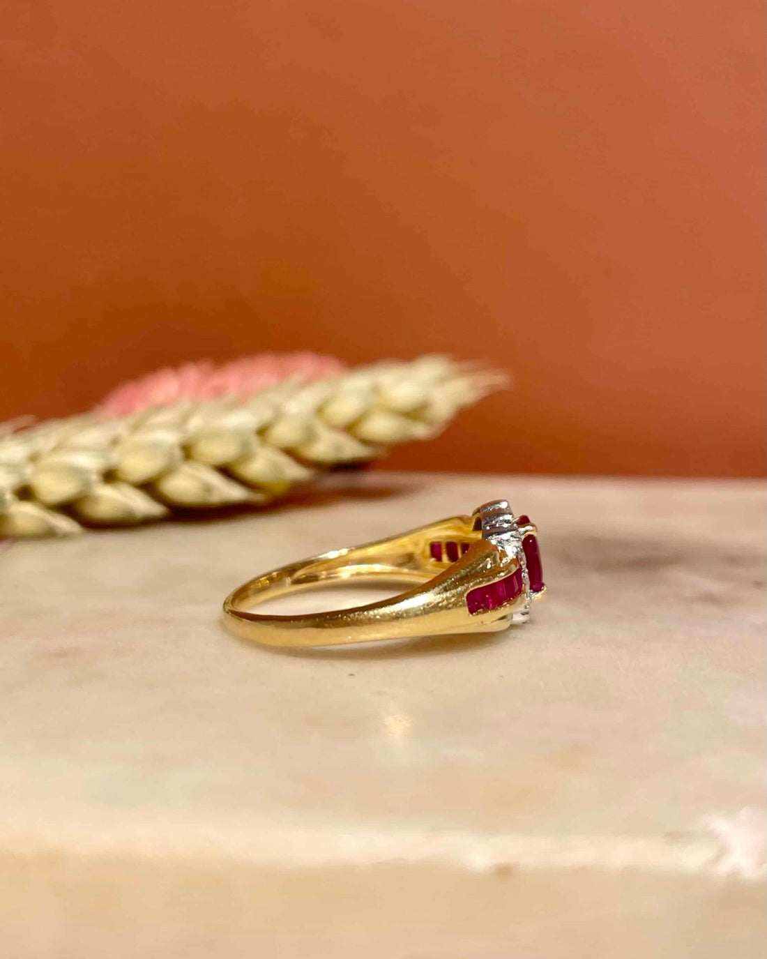 Bague Jonc Marguerite Rubis &amp; Diamants &quot;Claire&quot;