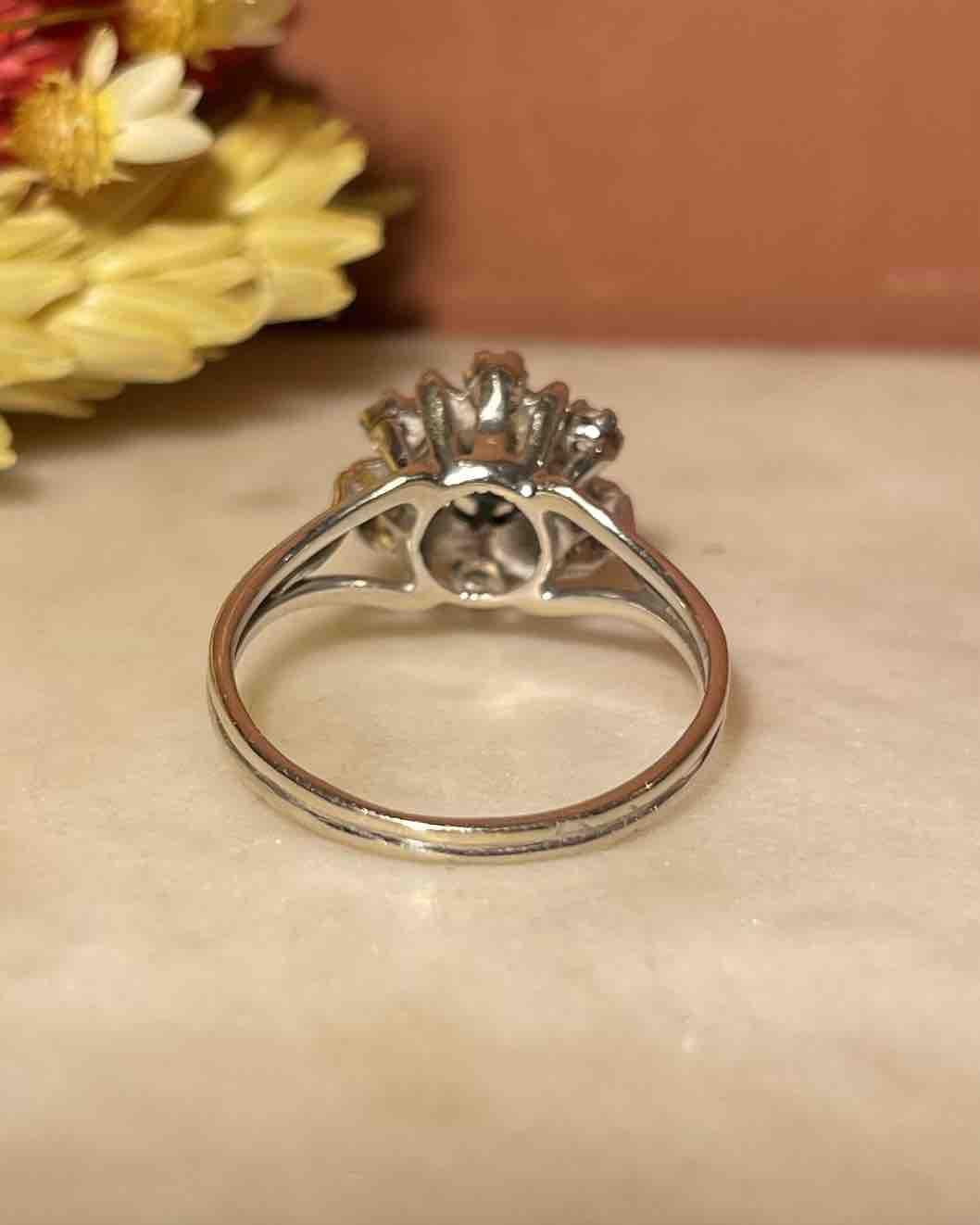 "Annaëlle" Emerald &amp;amp; Diamond Daisy Ring