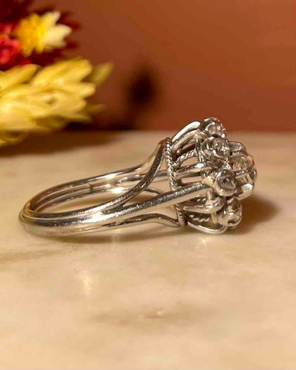 Anillo Art Déco con margaritas de diamantes &quot;Domy&quot;