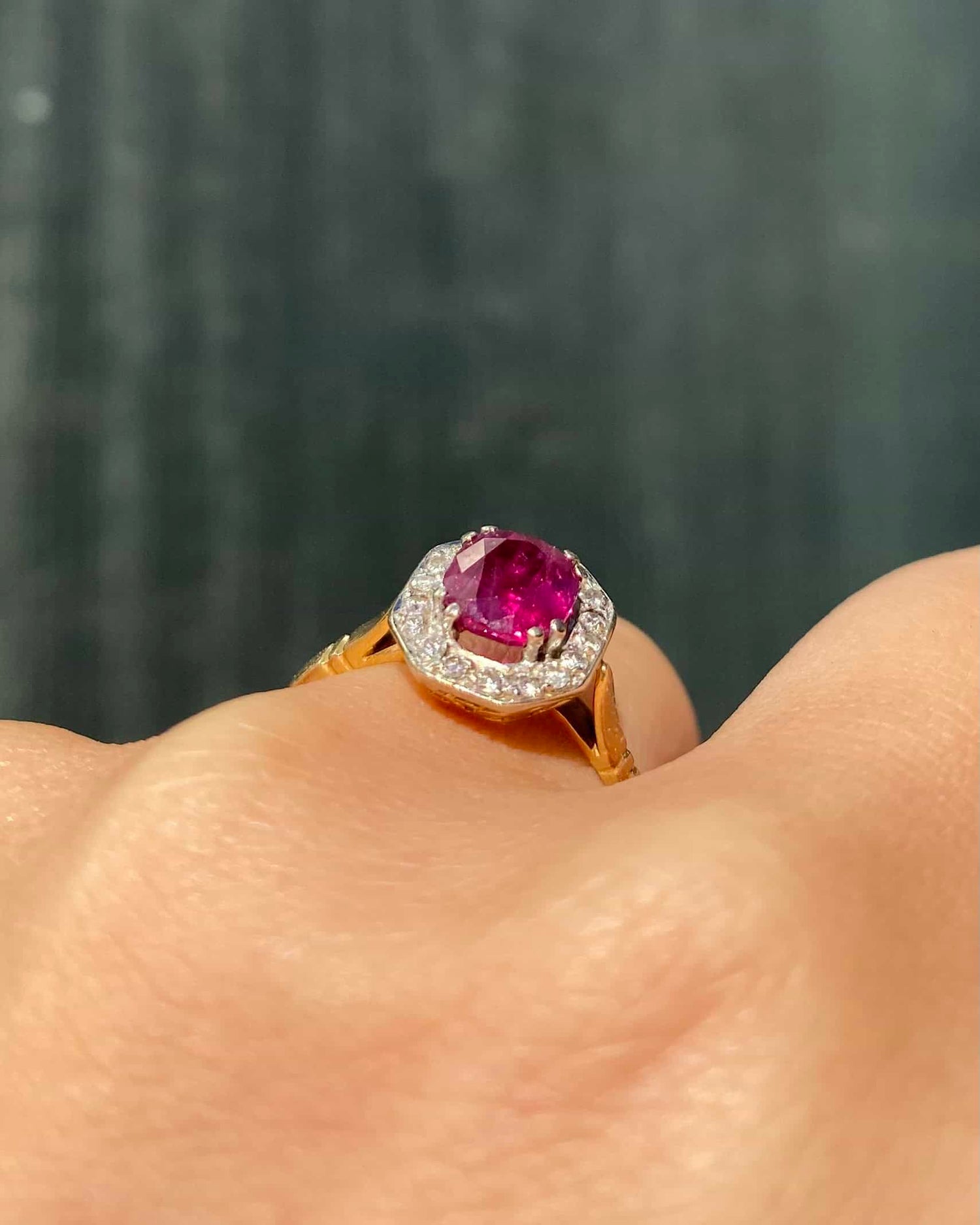 Bague Marguerite Style Art-Déco Rubis &amp; Diamants « Mirelle »