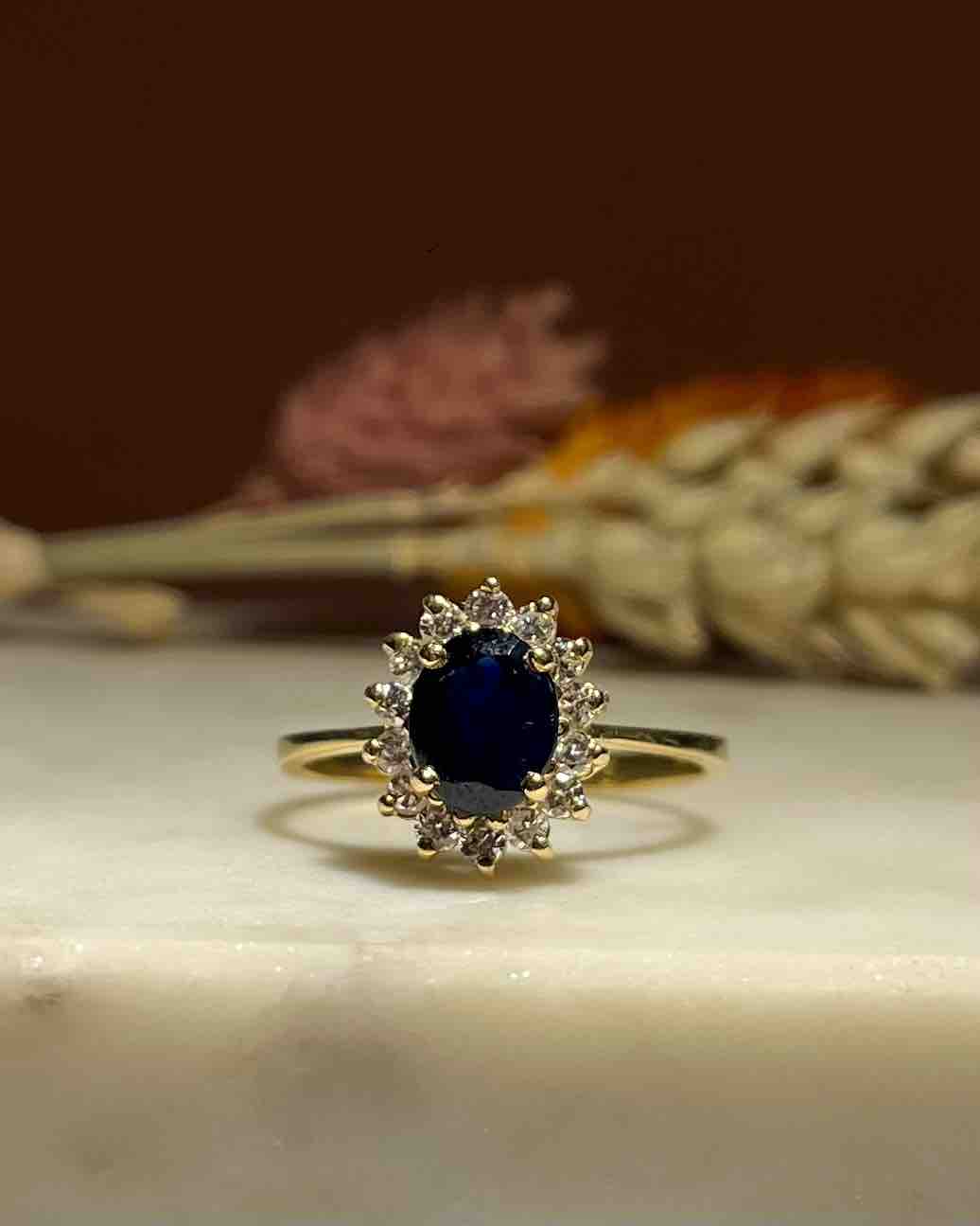1 carat sapphire &amp;amp; diamond daisy ring &quot;Asma&quot;