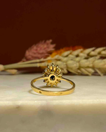 1 carat sapphire &amp;amp; diamond daisy ring &quot;Asma&quot;