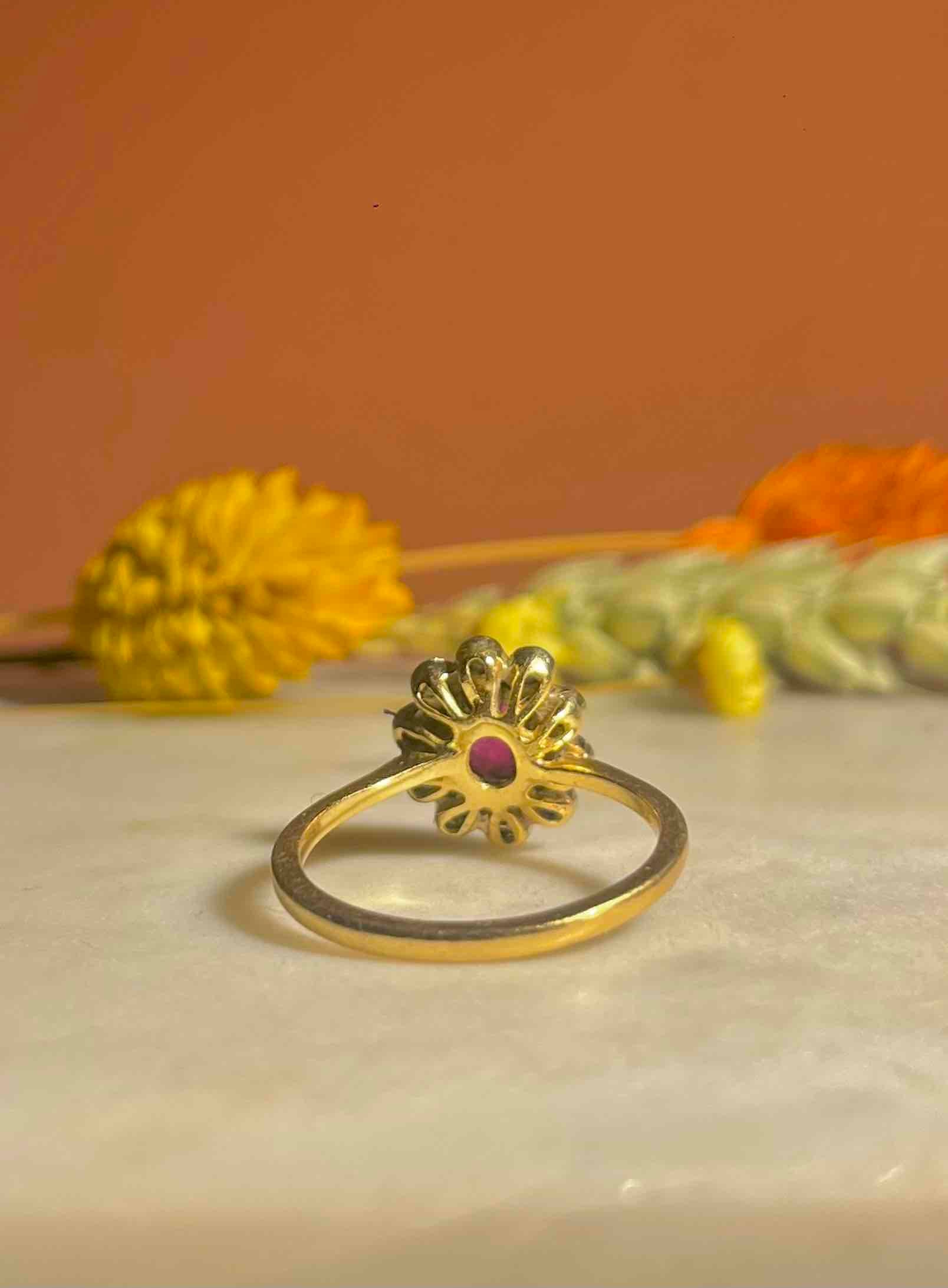 Bague Vintage Marguerite Rubis "Diala"