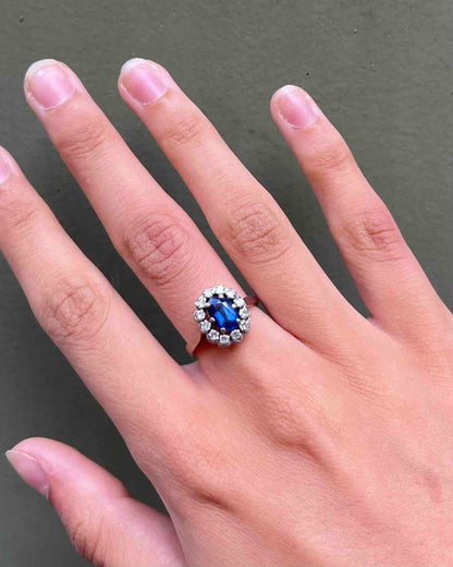Anillo &quot;Chléophéa&quot; con margaritas de zafiro y diamantes