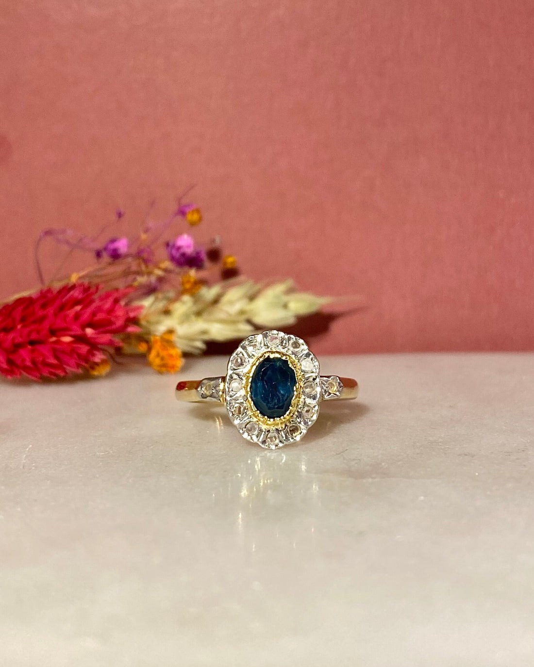 Art Deco Style Daisy Sapphire &amp;amp; Diamond Ring &quot;Luenna&quot;