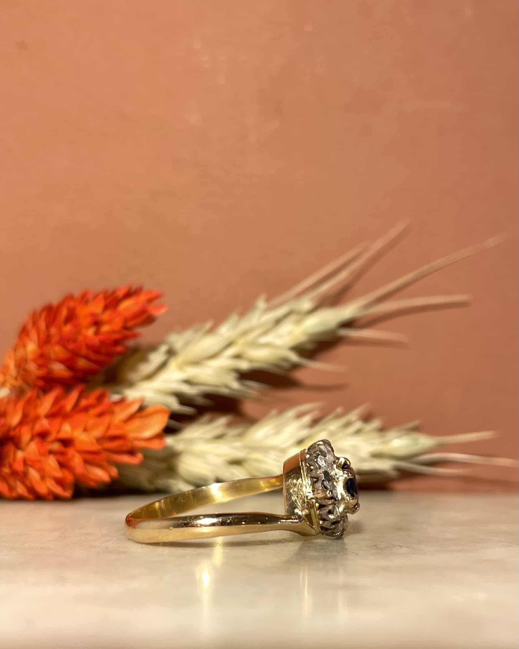 Bague Marguerite Saphir 0.40 carat &amp; Diamants "Constantine"