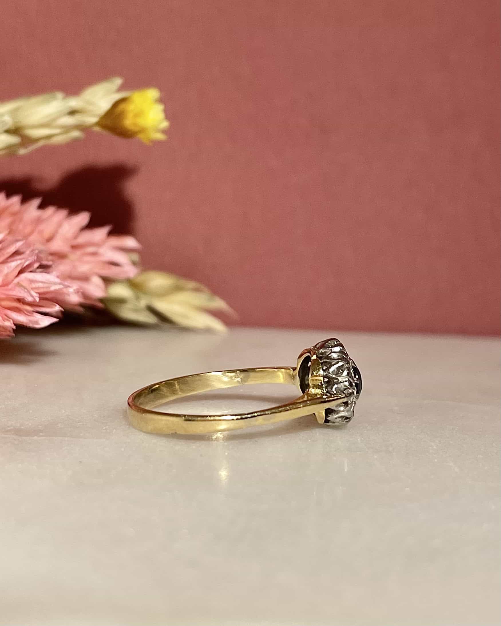 Bague Marguerite Saphir &amp; Diamants "Meyssa" - Elliade Paris
