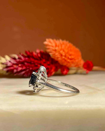 Bague Marguerite Saphir 1.30 carat &amp; Diamants &quot;Ariuna&quot;