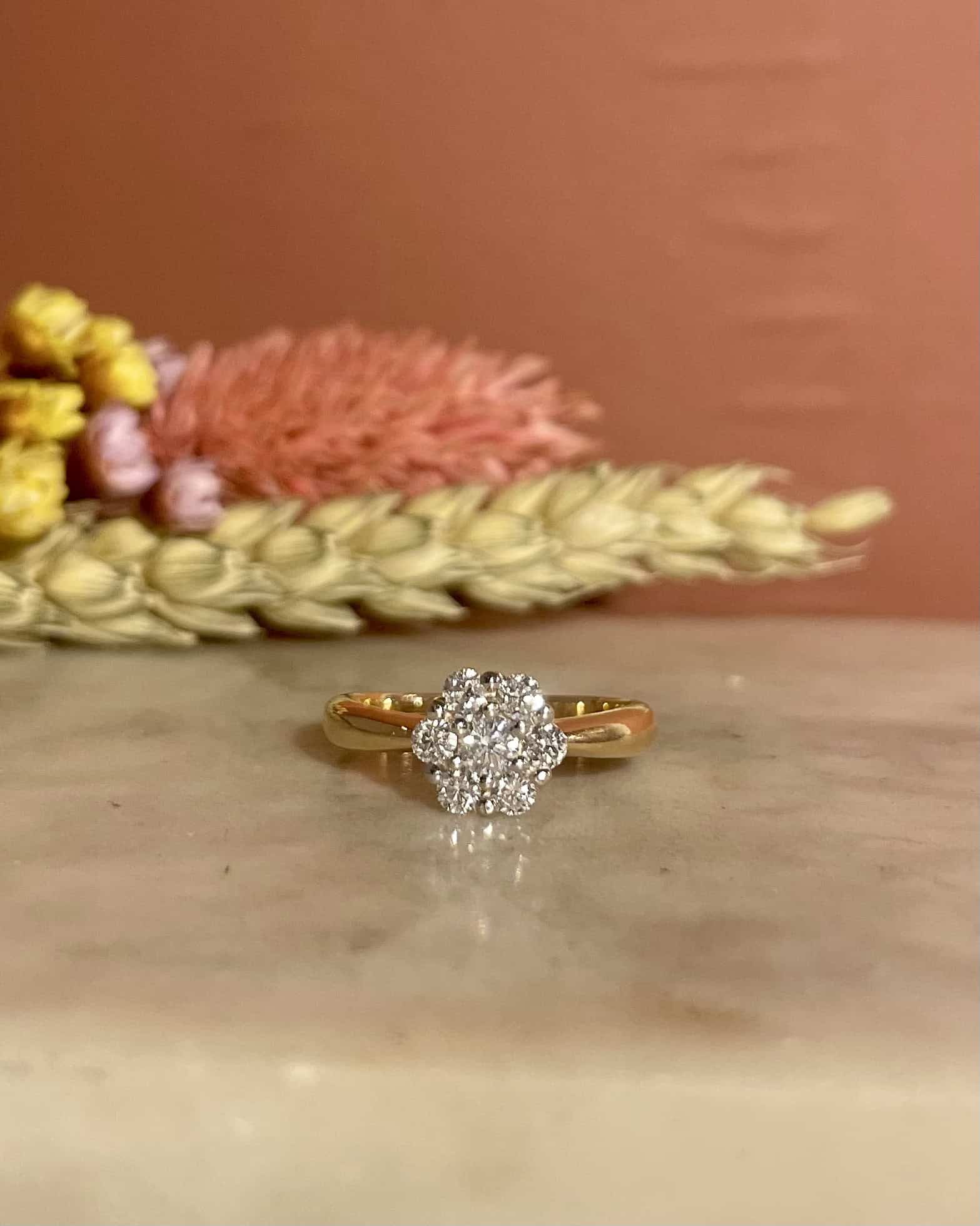 Anillo de margaritas con diamantes "Mia" de 0,40 quilates