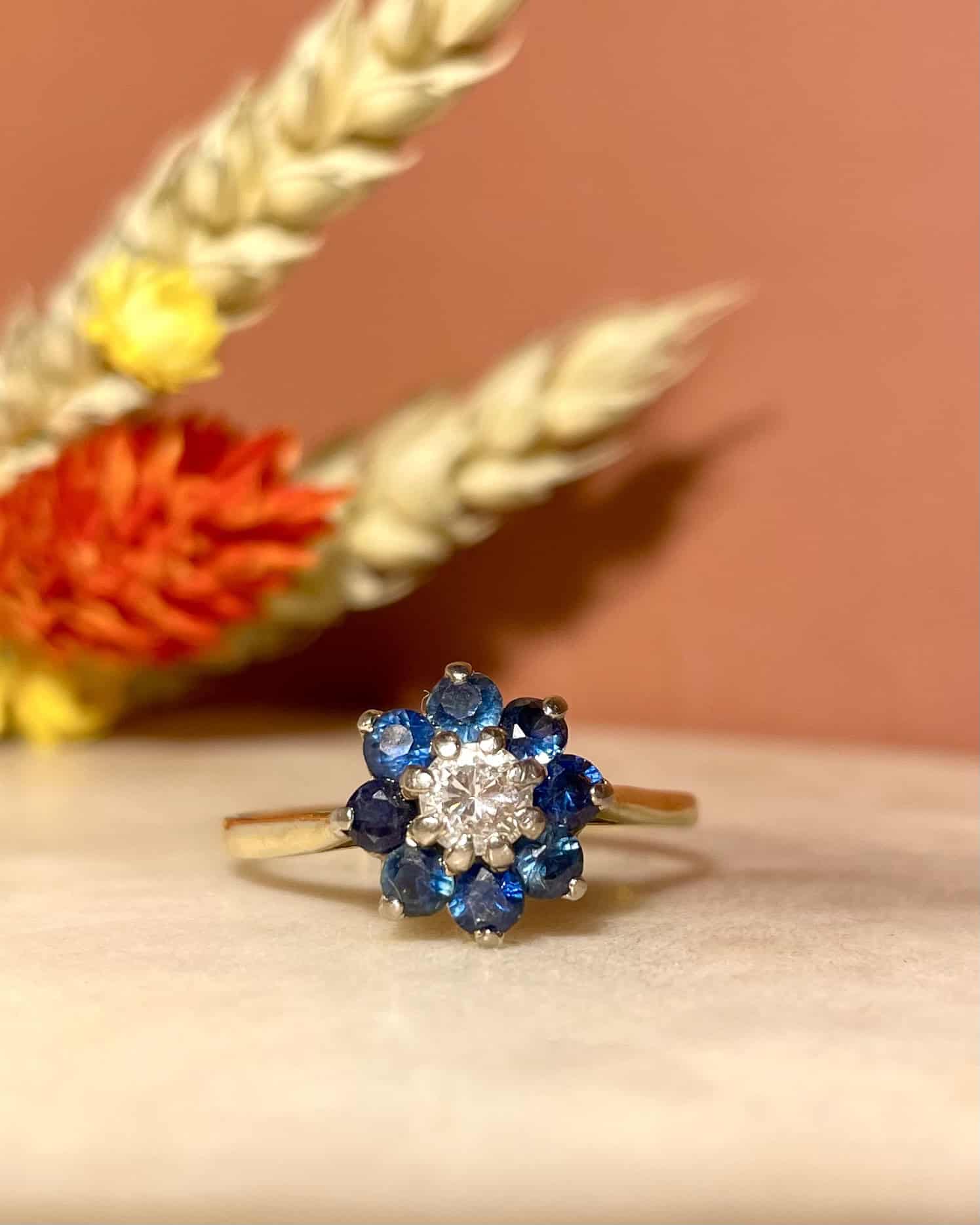 Bague Marguerite Saphirs &amp; Diamant 0.30 carat &quot;Jade &quot;