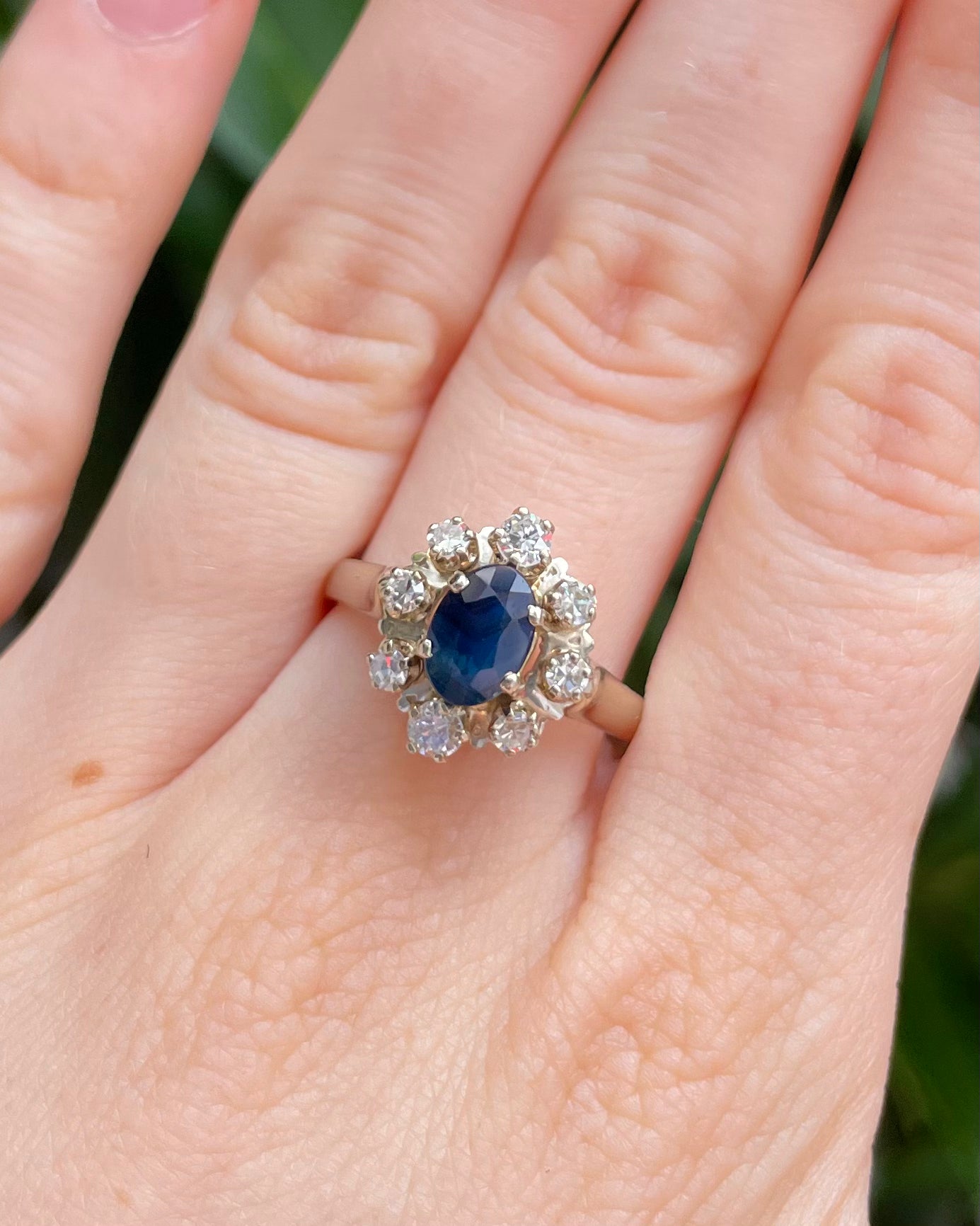 Anillo Margarita Zafiro 1.32 quilates y Diamantes "Reyah"
