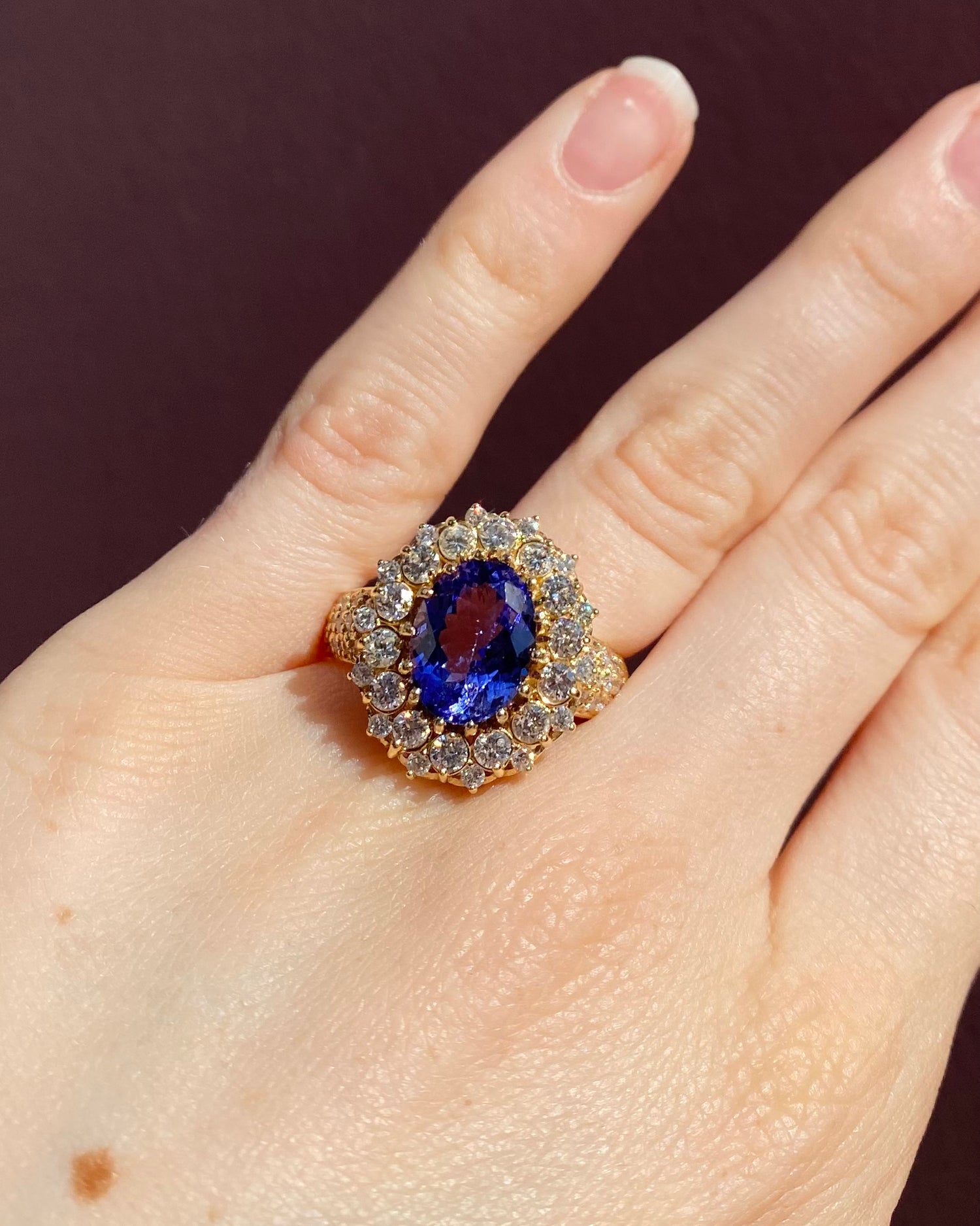 Bague Marguerite Tanzanite 3.80 carats &amp; 54 Diamants 1.78 carat &quot;Zorahé&quot;