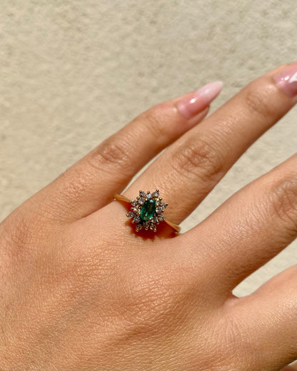 Bague Marguerite Emeraude 0.21 carat &amp; Diamants &quot;Muguette&quot;