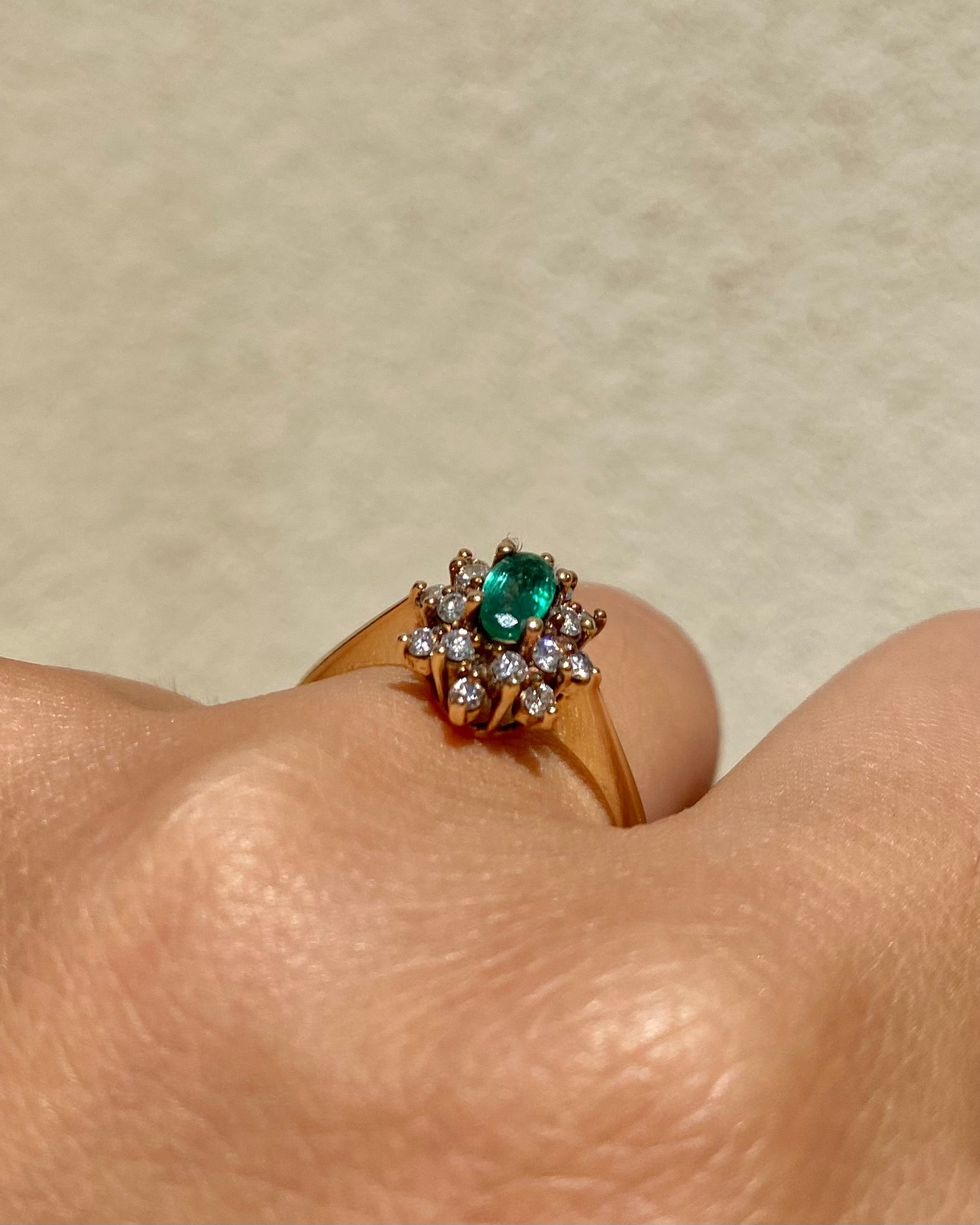 Bague Marguerite Emeraude 0.21 carat &amp; Diamants &quot;Muguette&quot;