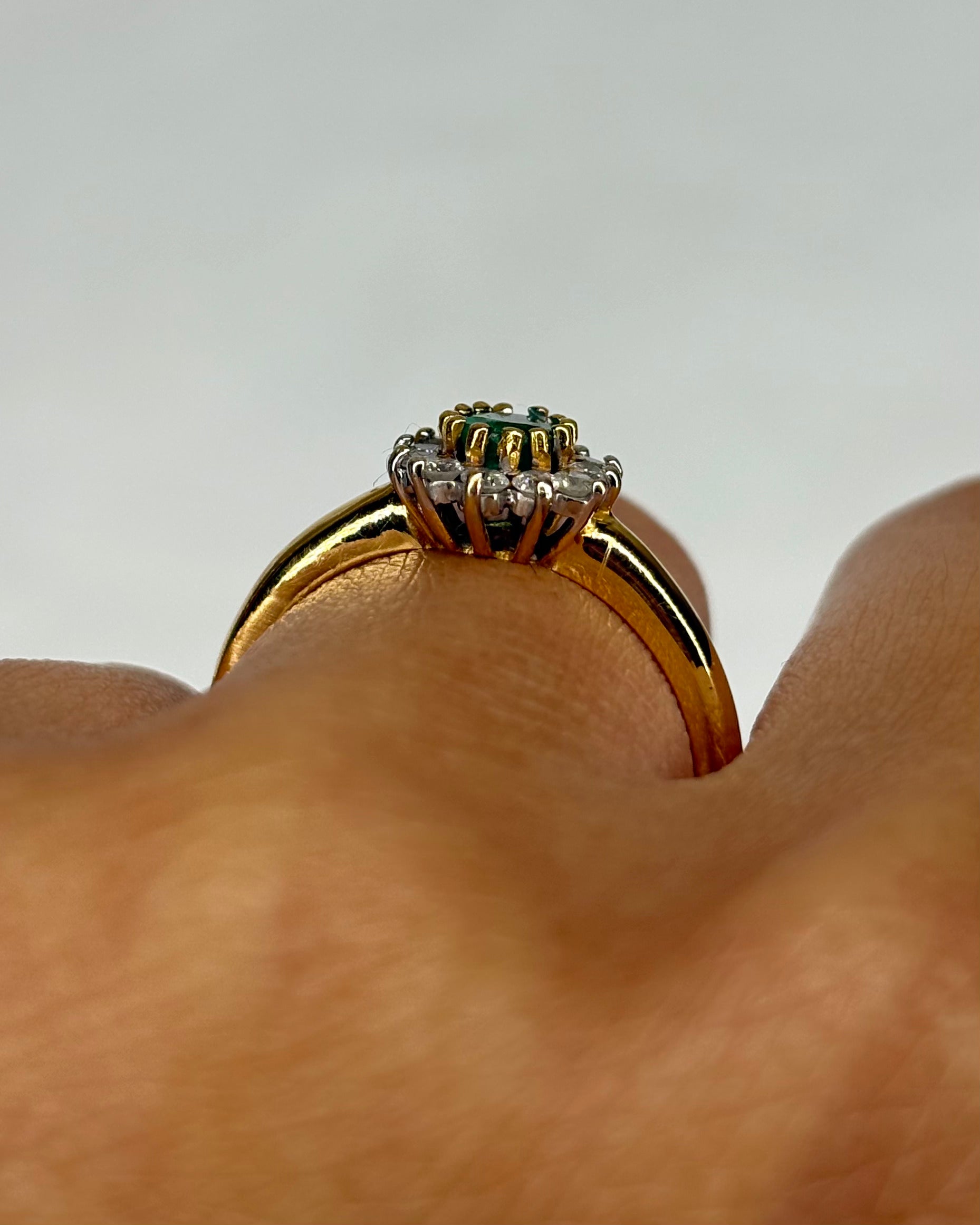 Bague Marguerite Émeraude &amp; Diamants &quot;Auriane&quot;