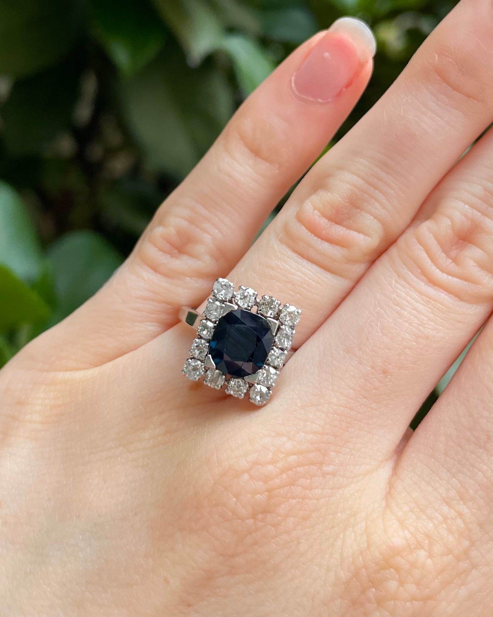 Bague Marguerite Saphir 3 carats &amp; Diamants &quot;Iséna&quot;