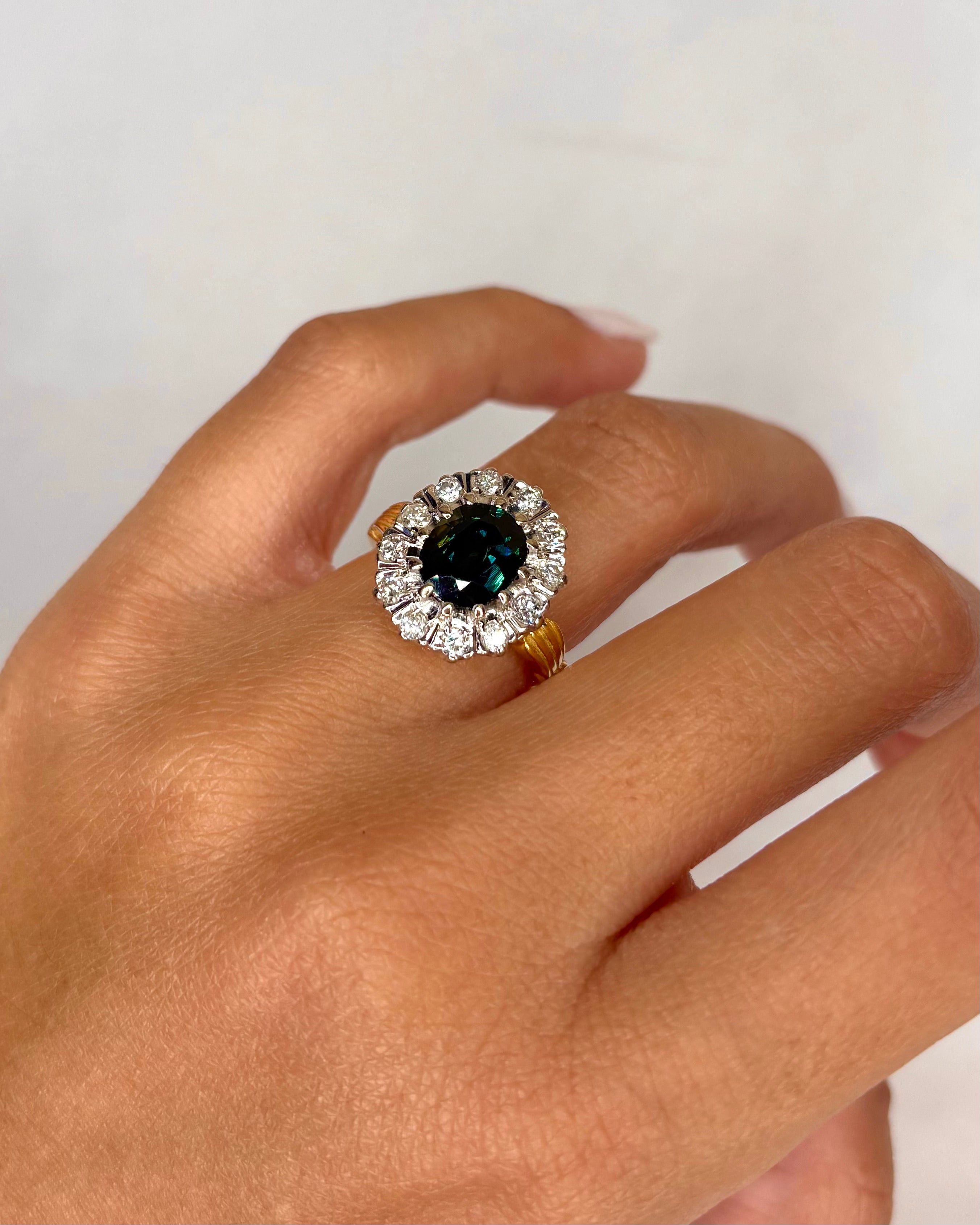 Bague Marguerite Saphir 3.40 carats &amp; Diamants &quot;Daphné&quot;