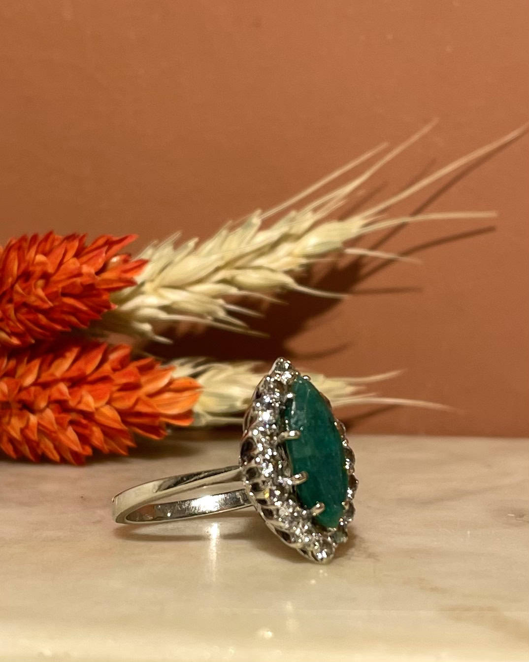 Bague Marquise Emeraude 1.40 carat &amp; Diamants &quot;Françoise&quot;