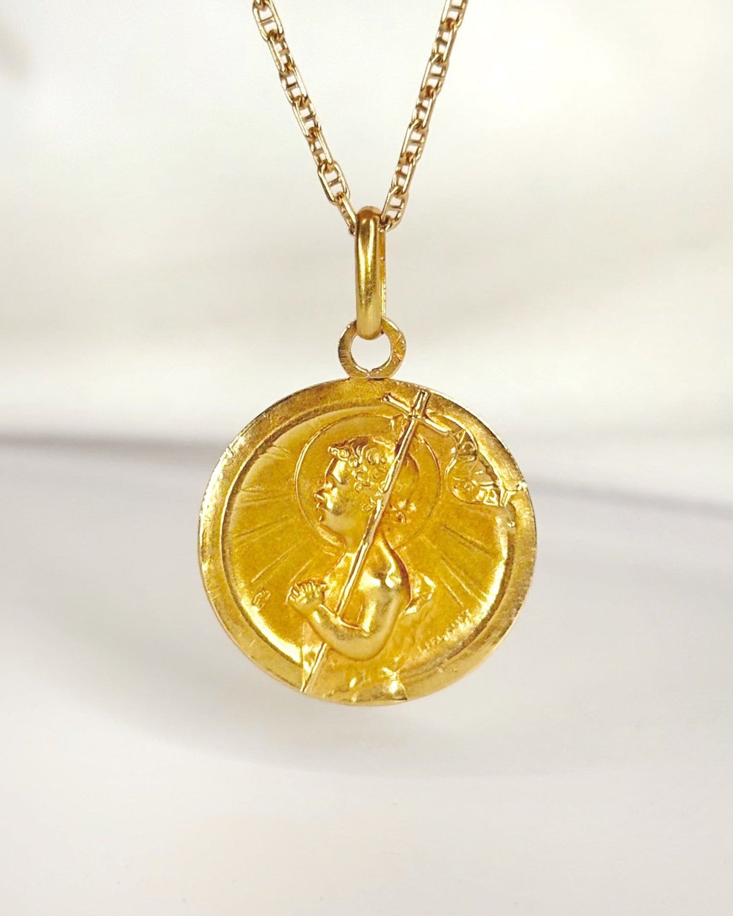 Médaille Or Jaune 18 carats "Abraham" - Elliade Paris
