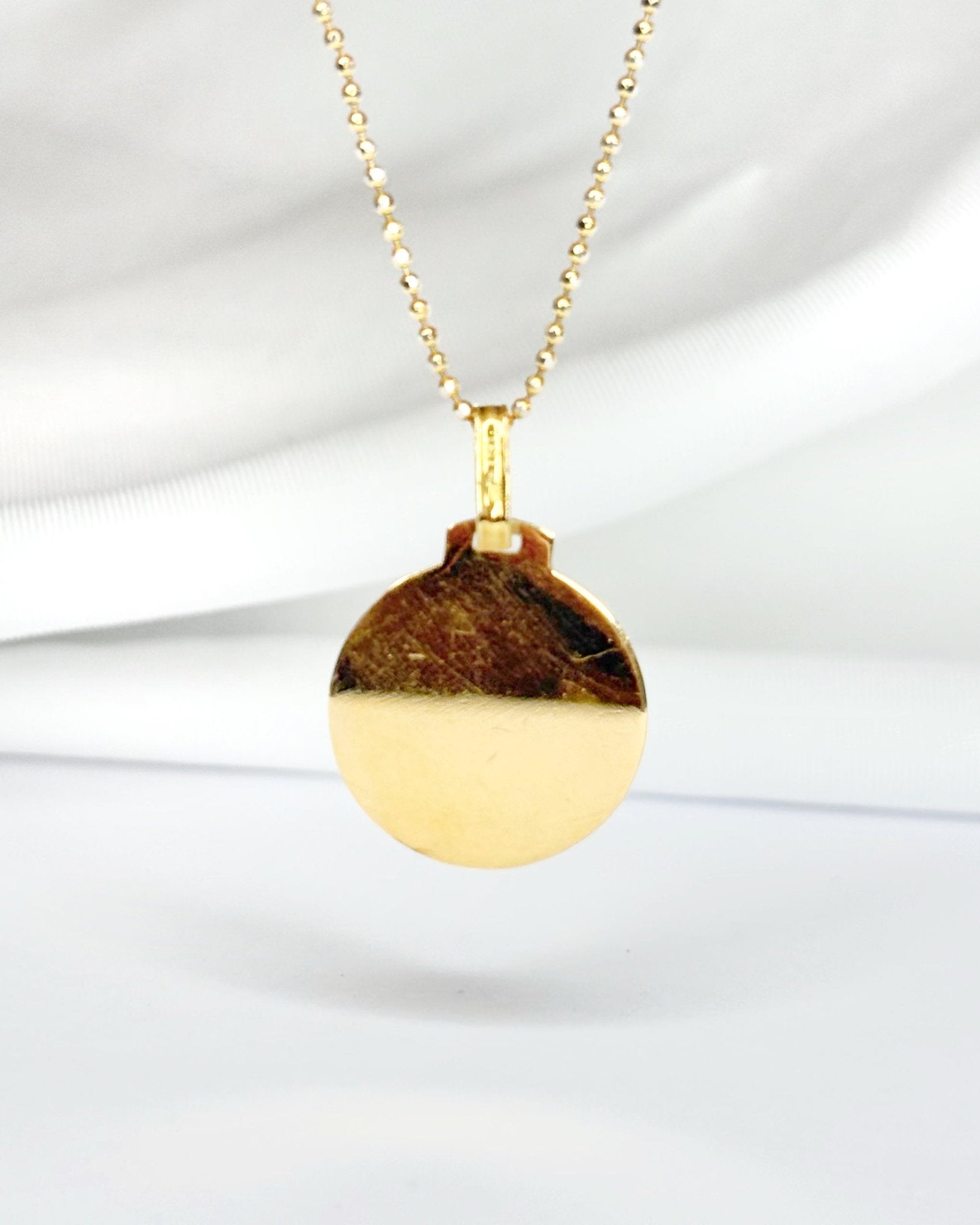 Médaille Vierge Auréolée Or Jaune "Regina" - Elliade Paris