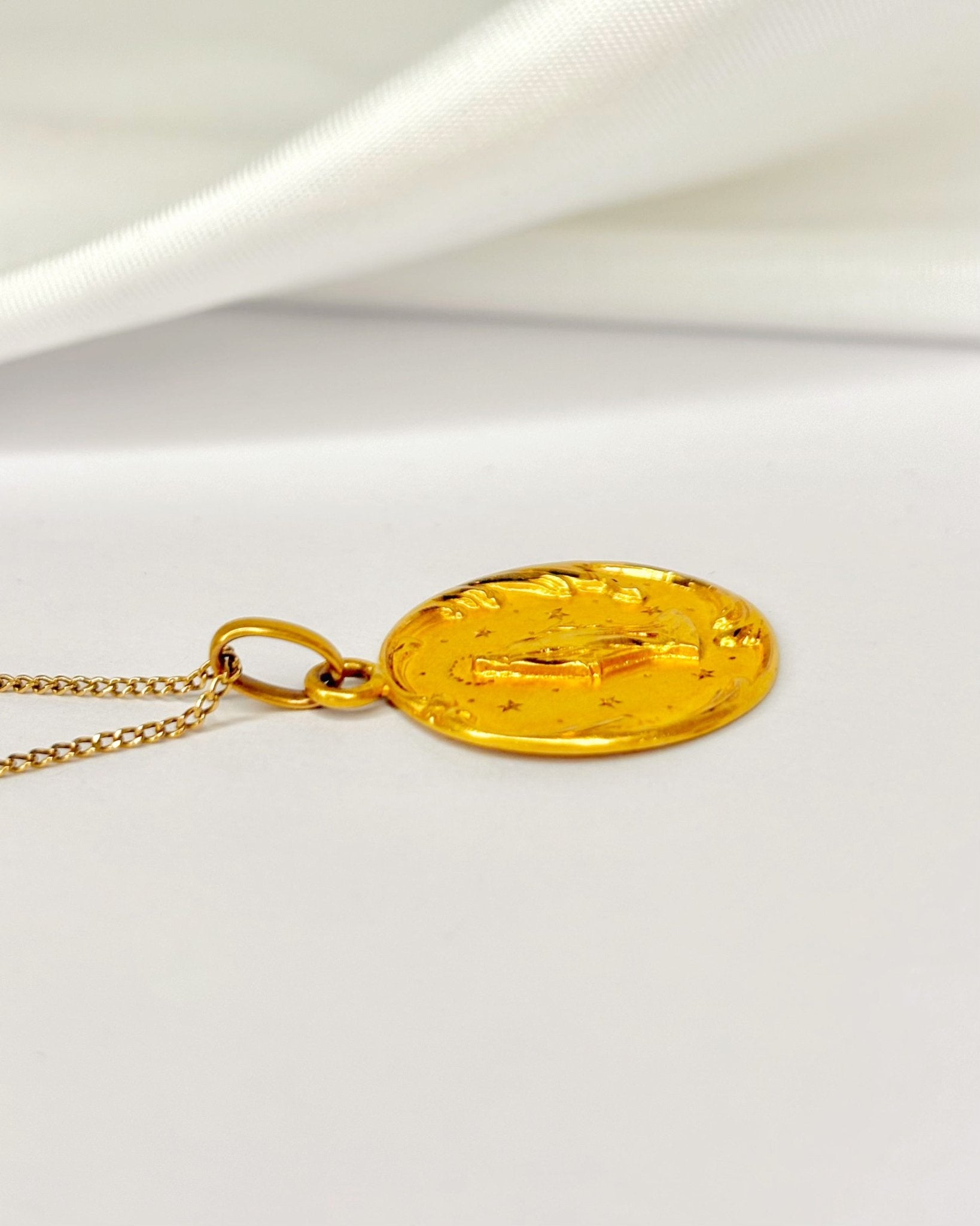 Médaillon Or Jaune 18 carats "Maria" - Elliade Paris