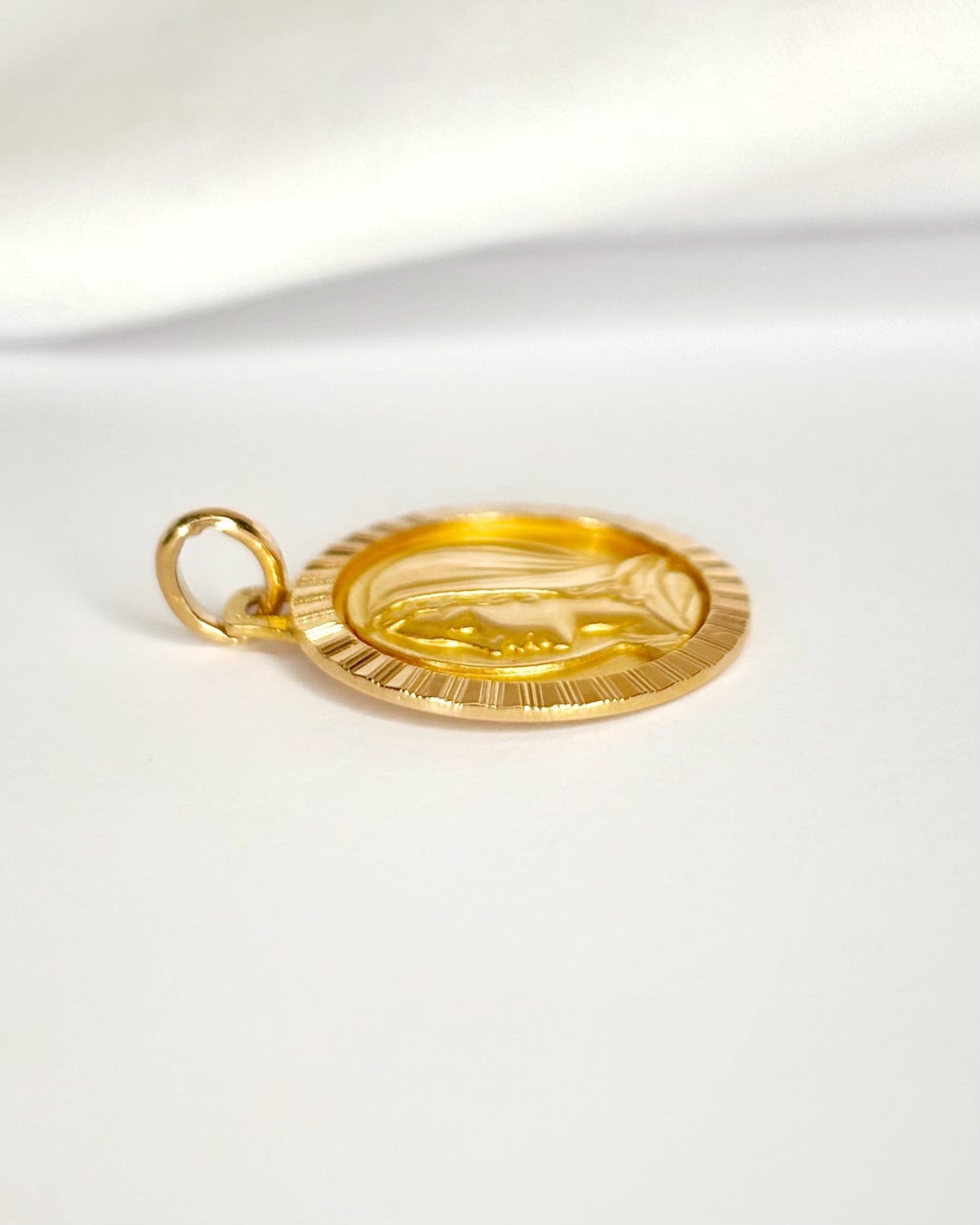 Médaillon Or Jaune 18 carats "Marie" - Elliade Paris