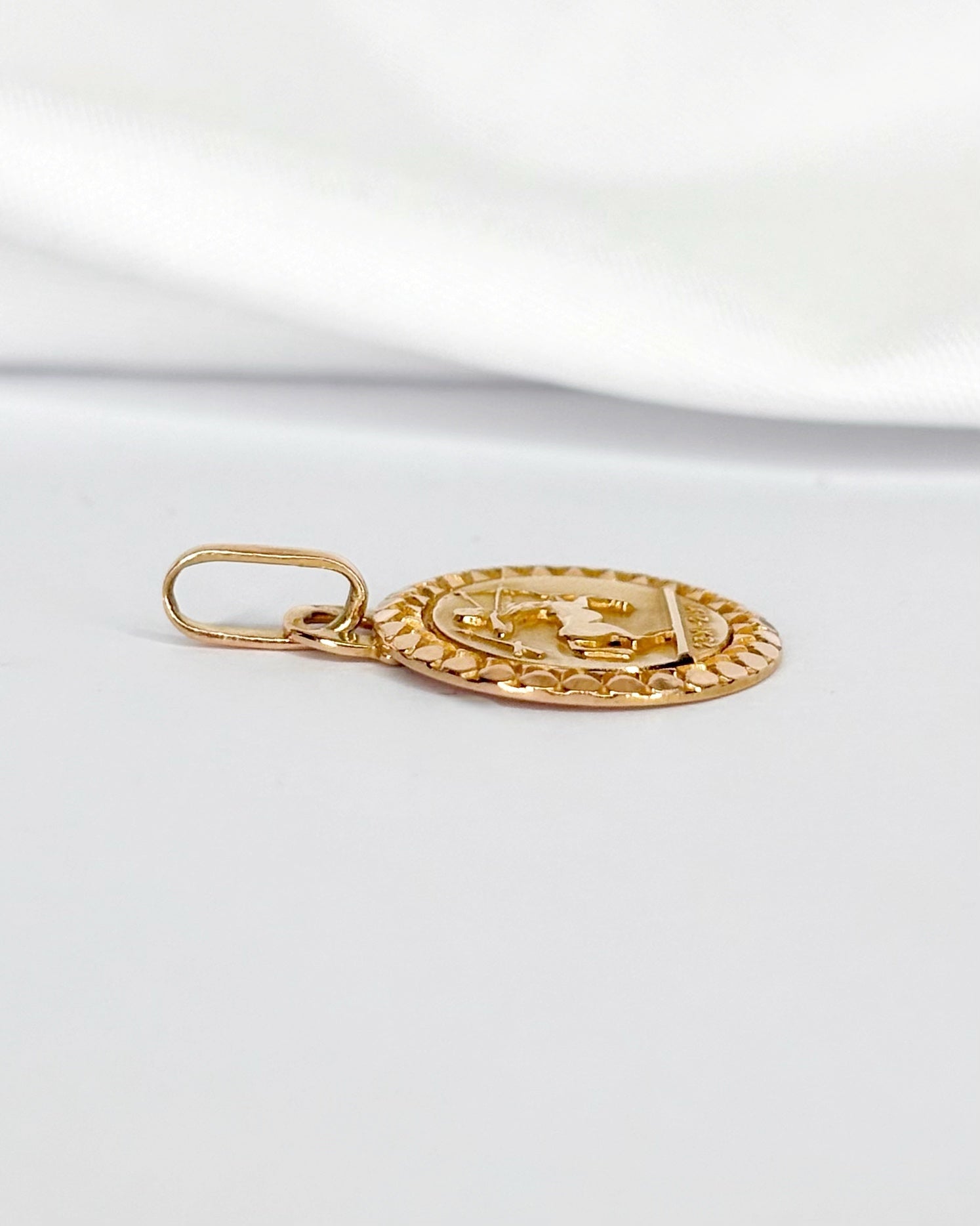 Médaillon Zodiaque Sagittaire Or Jaune "Marien" - Elliade Paris