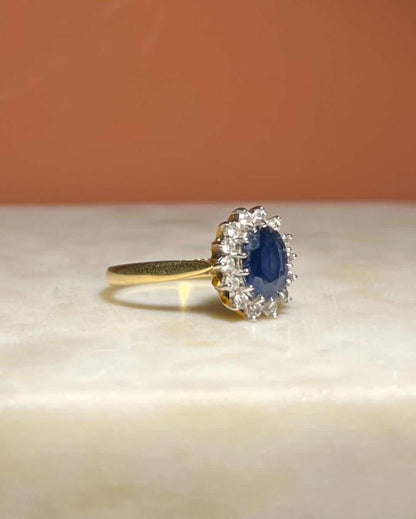 Anillo &quot;Melodia&quot; con margaritas de zafiro y diamantes